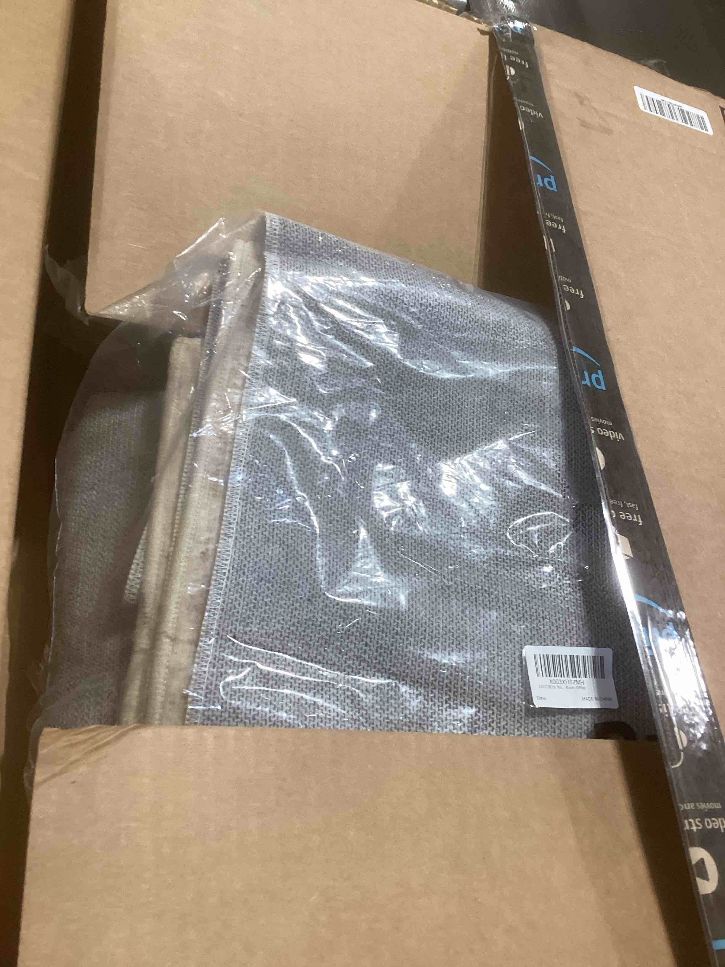 Condition photo showing Good Condition for LIVEBOX Washable Area Rug 8x10 Rugs for Living Room Bedroom, Non-Slip Boho Neutral Carpet for Dining Room Office, Low-Pile Farmhouse Soft Carpets for Kids Nursery Room Playroom, Tan 8'x10' Tan