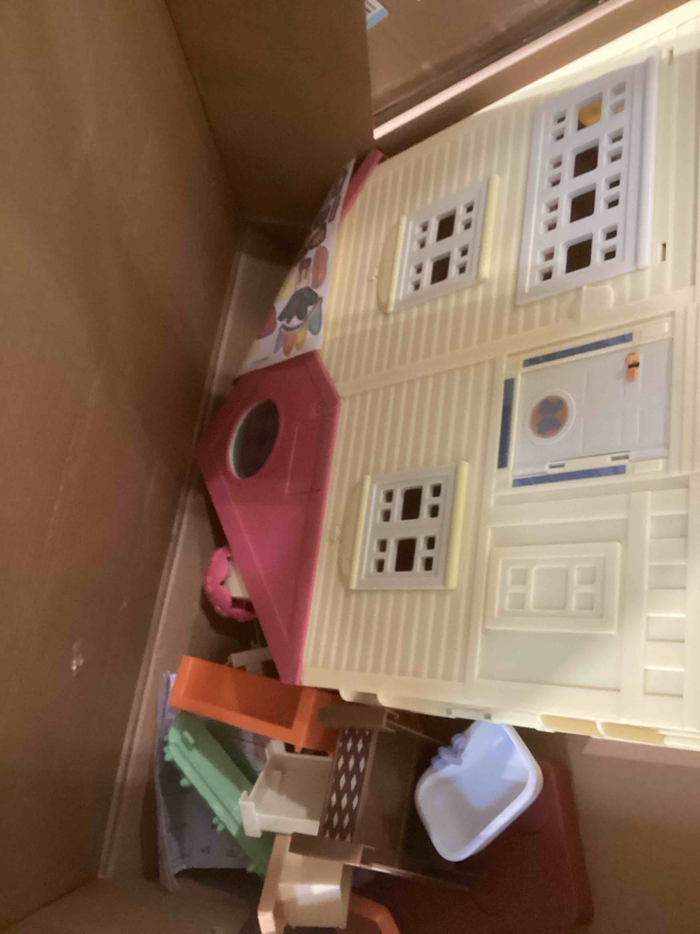 Condition photo showing Good Condition for Bluey House Playset for Kids, XL Ultimate Interactive Lights and Sounds Playhouse Toys, Includes Dance Floor, Bluey Toys Set Ages 3+, Amazon Exclusive