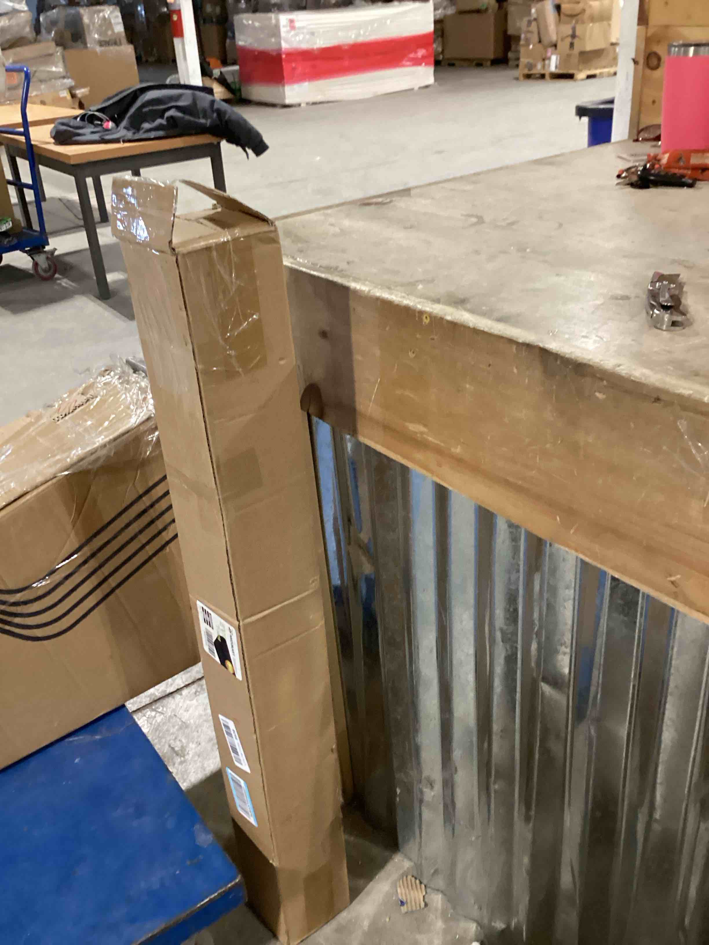 Condition photo showing Good Condition for AMZQNART EVA Foam 4mm, Cosplay Foam 39x59 inch Black, High Density 90 kg/m³, for Craft Projects Cosp