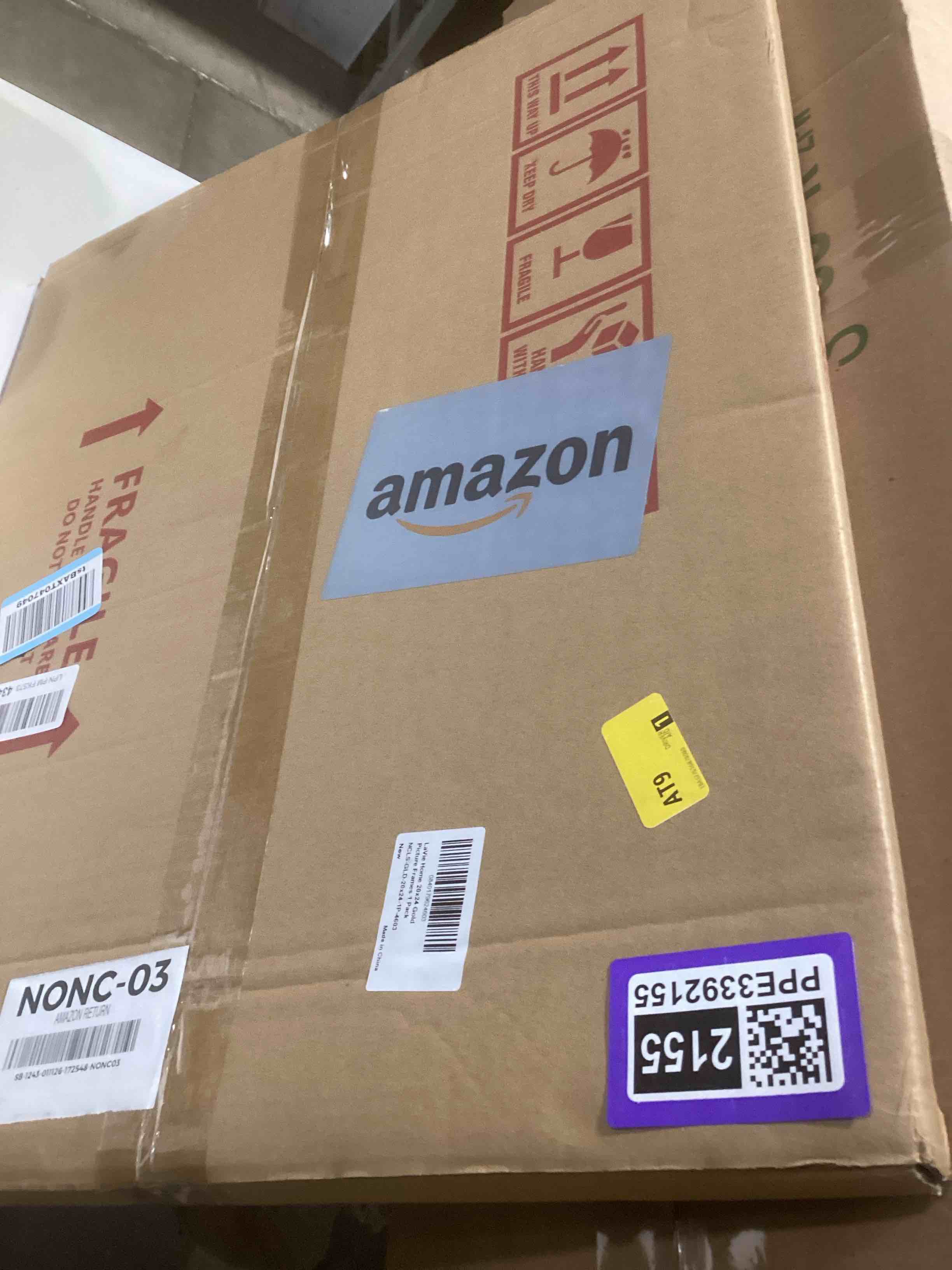 Condition photo showing Good Condition for LaVie Home 20x24 Picture Frame for Wall Display, 20x24 Gold Picture Frame with HD Plexiglas, 20 x 24 Poster Frame 1 Pack, Display Frame for Vertical or Horizontal, Classic Collection