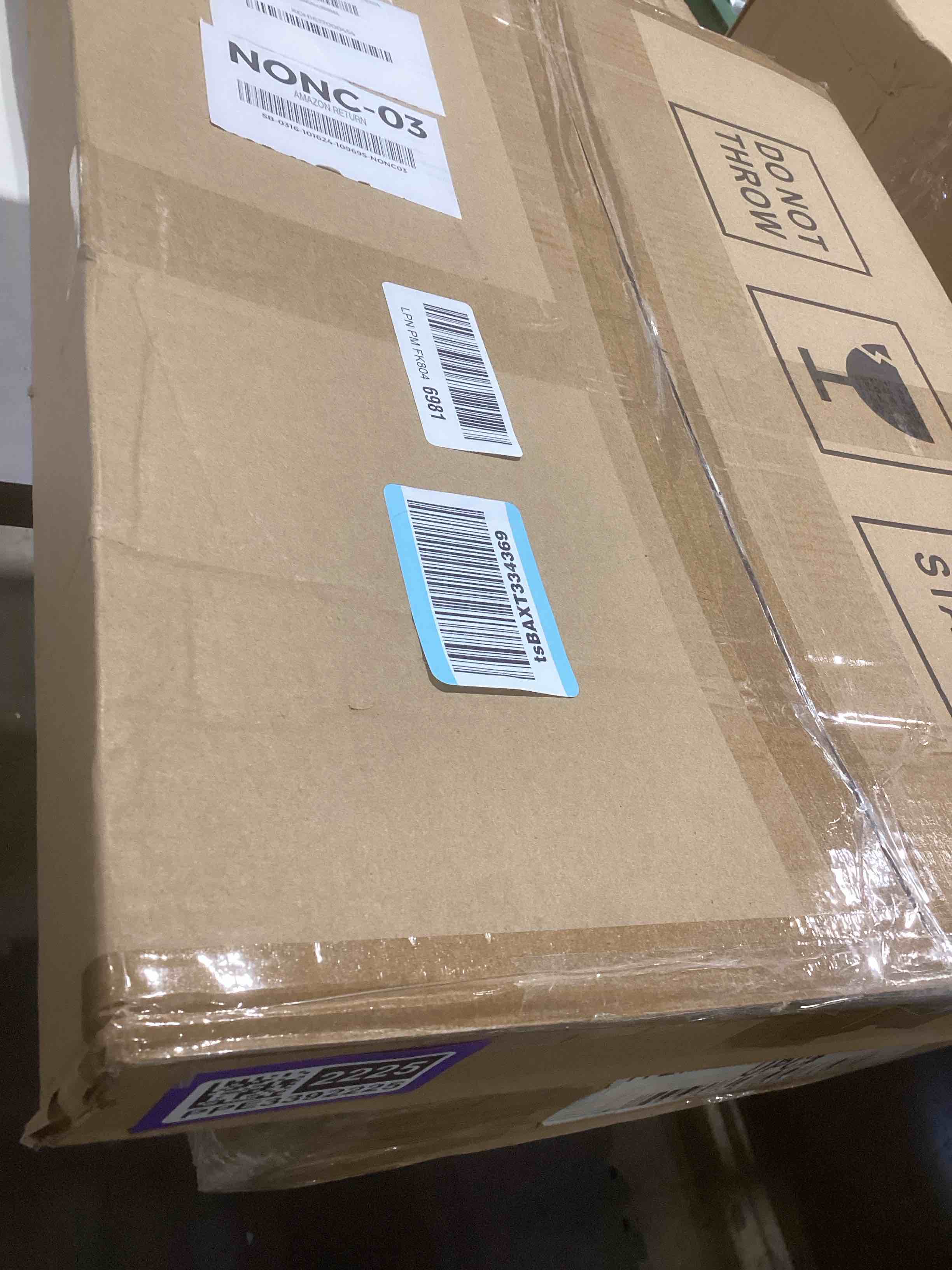 Condition photo showing Good Condition for EKMAX 16X20 Shadow Box Frame in Black with Soft Linen Back - Composite Wood with Plexiglass for Wall and Tabletop