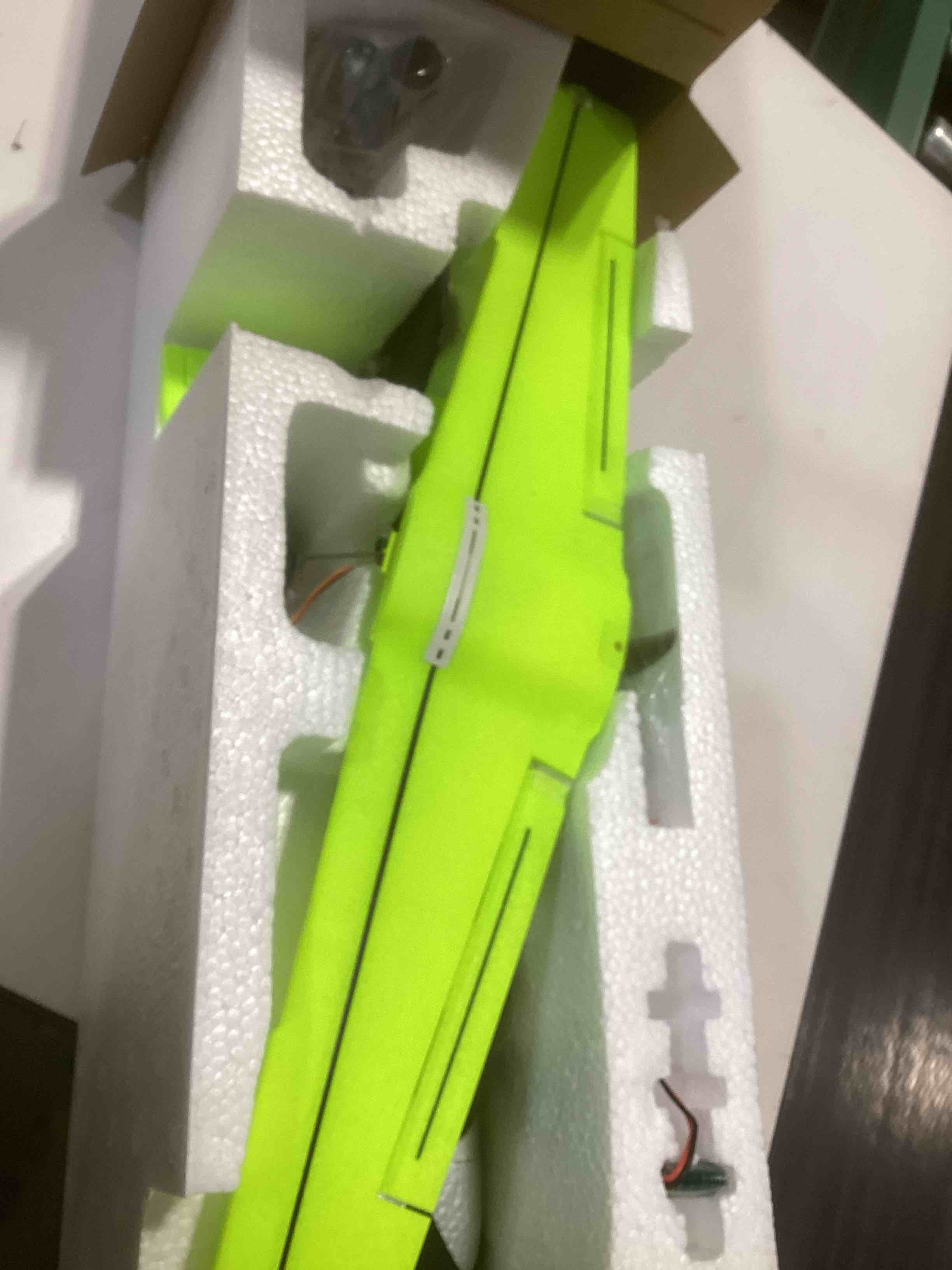 Condition photo showing Good Condition for QIDI 580 5-Channel Off-Road Aircraft 3D RC Plane One-Key Hanging Stunt Fixed Wing with Wind Resistant Flight Control for Beginner and Experienced Ready to Fly(Green) 580-green