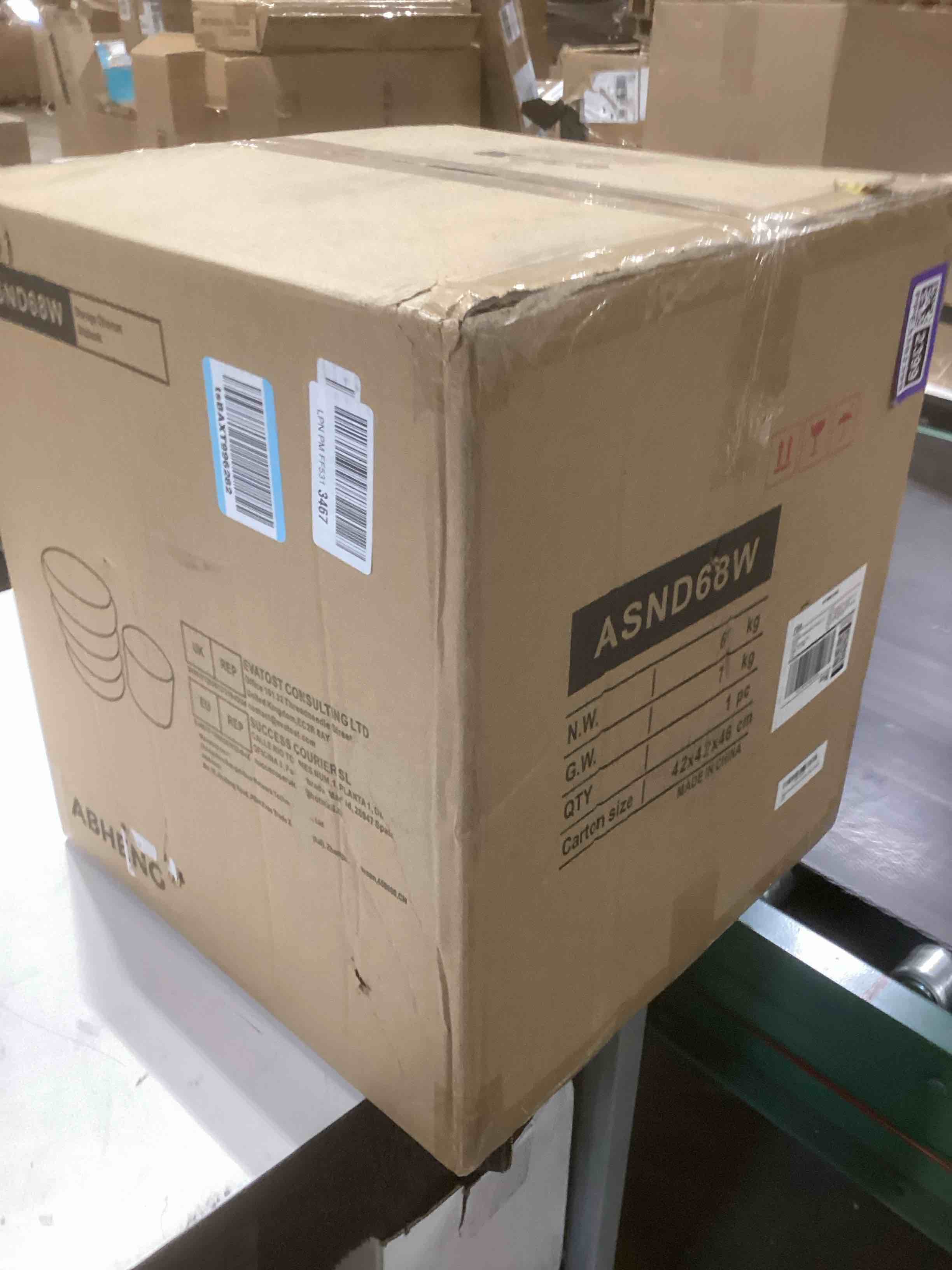 Condition photo showing Good Condition for Square Set of 2 Sherpa Nesting Storage Ottoman Stool Boucle Vanity Stool Footstool with Removeable lid Load up to 440 lbs for Livingroom Bedroom White UASND69W White 16.5" D x 16.5" W x 17.7" H