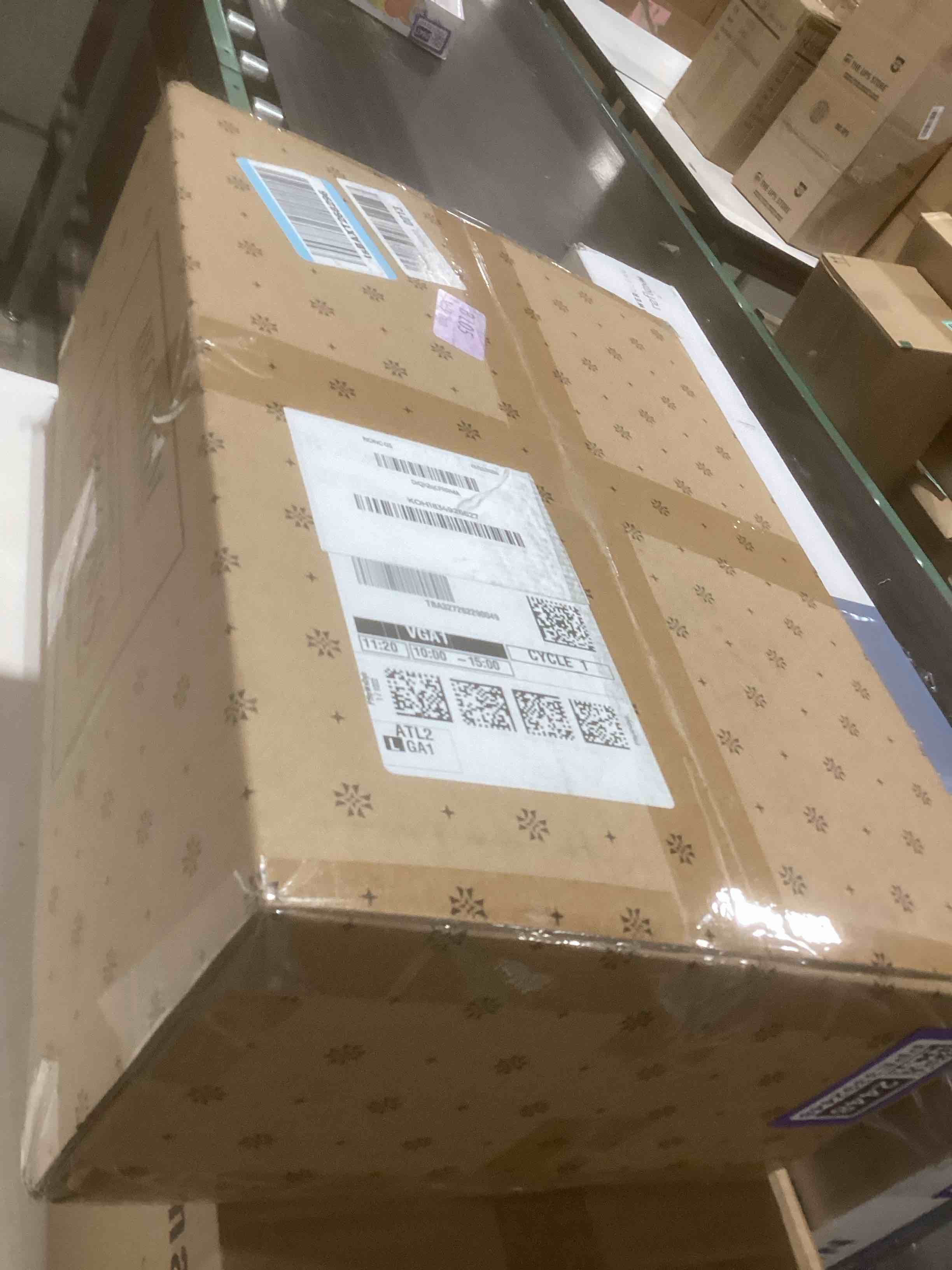 Condition photo showing Good Condition for Beckham Hotel Collection Bed Pillows Standard/Queen Size Set of 2 - Original Soft Down Alternative Pillow for Sleeping - Soft Support for Back, Stomach or Side Sleepers Queen / Standard White