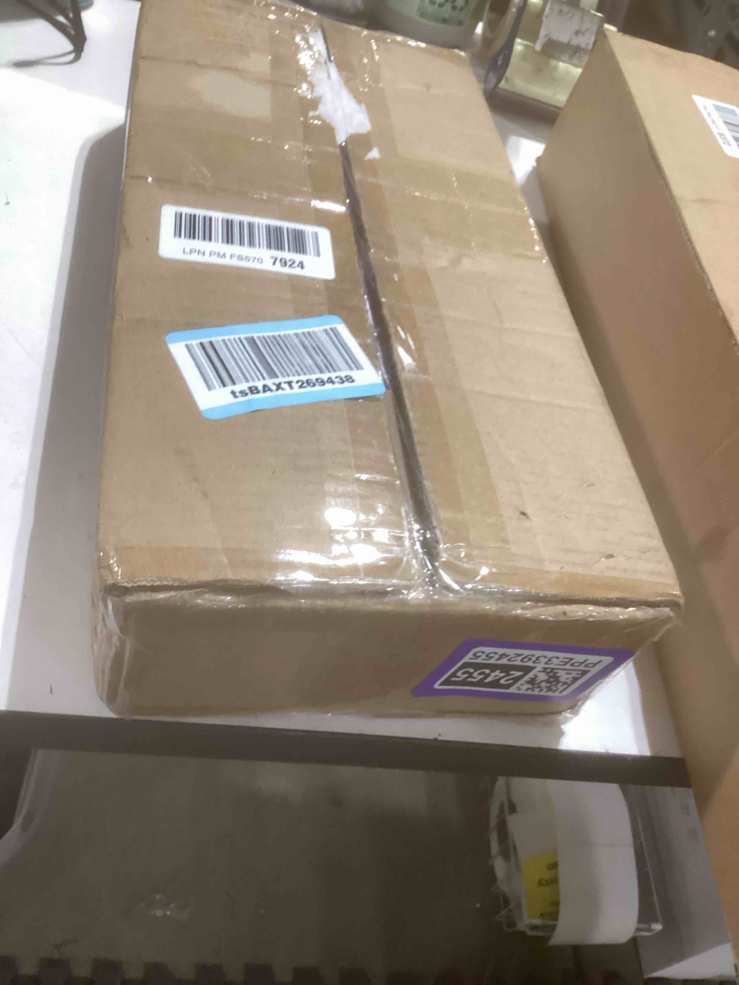 Condition photo showing Good Condition for WOPITUES Floating Shelves with Black Metal Guardrail, Shelves for Wall Decor Set of 3, Wall Shelves for Bedroom, Bathroom, Kitchen, Living Room, Plants, Picture Frames, Art- Black Black 15.7 inch