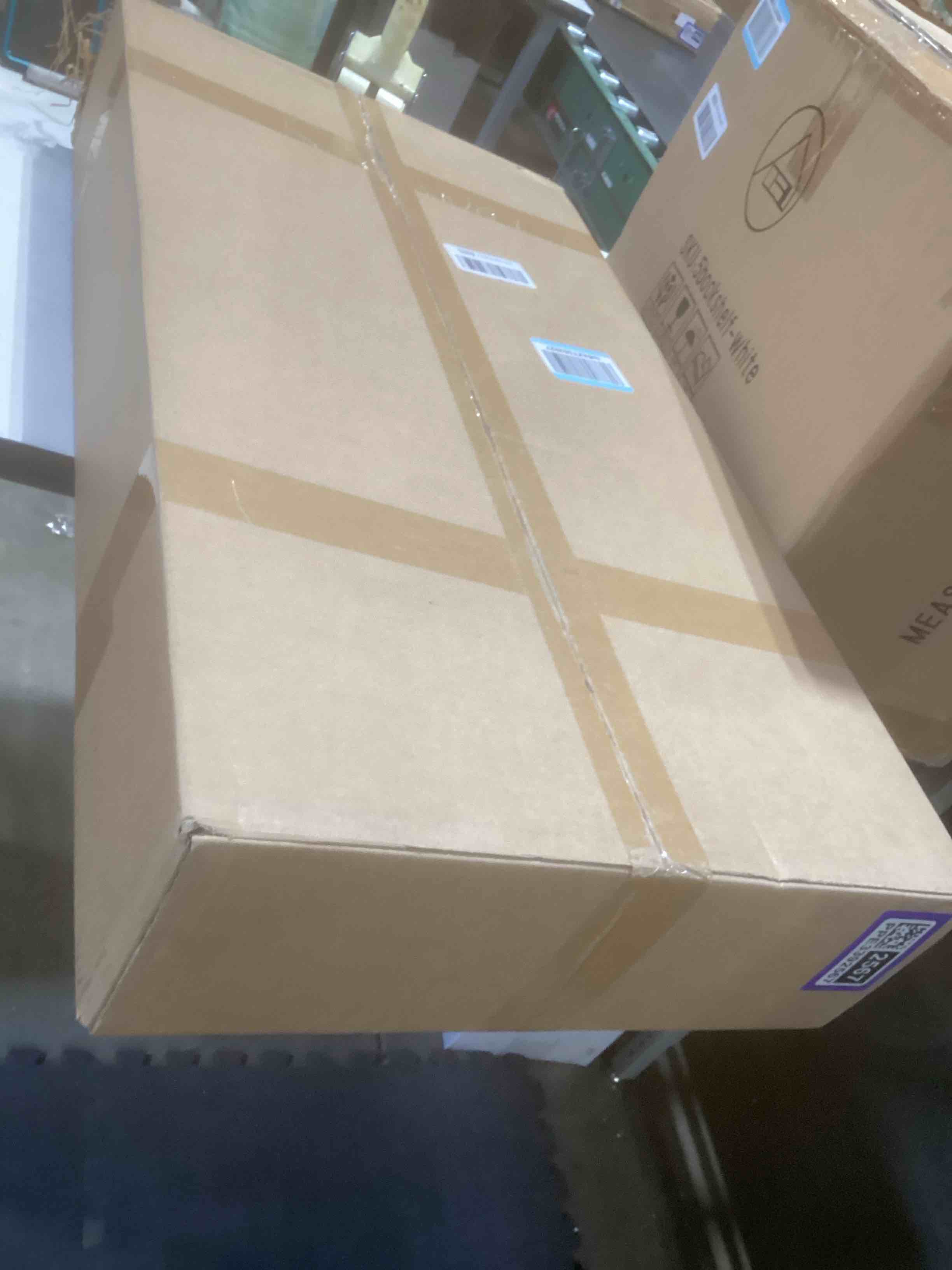 Condition photo showing Good Condition for Realistic Large Hay Bale 32x16x16in with Real Straw – Supports 200lbs – Hay Bales for Decoration, Western Party, Fall Decor, Cowboy Theme, Halloween Display, Reusable & Easy to Assemble