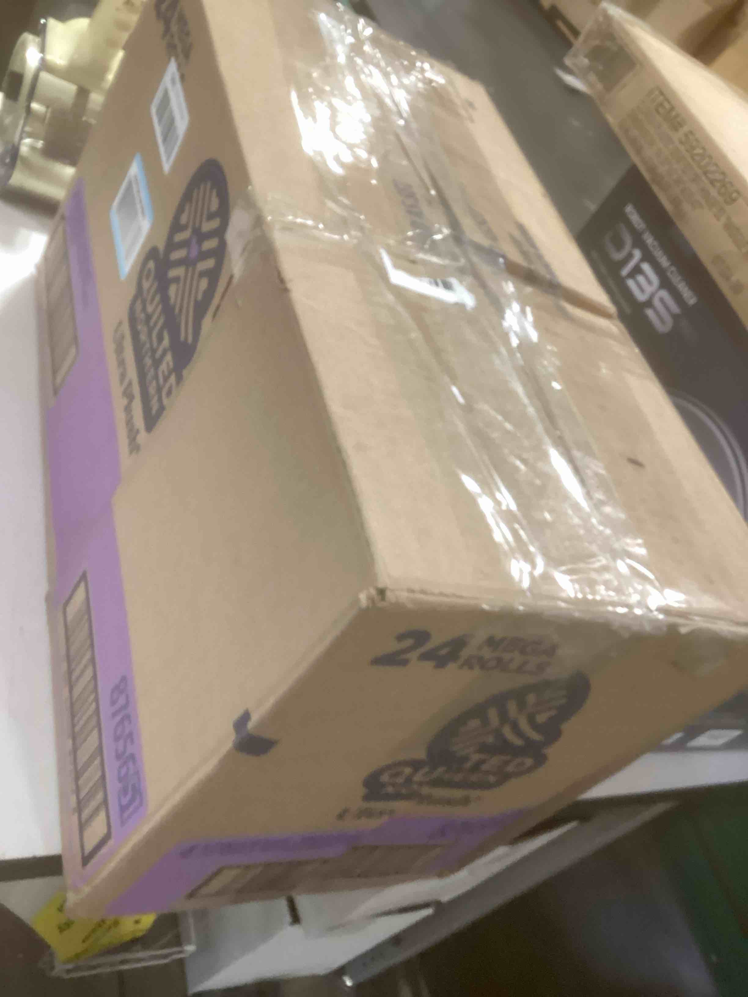 Condition photo showing Good Condition for Bounty Quick Size Paper Towels, White, 8 Family Rolls Family 8 Rolls (107 Sheets)