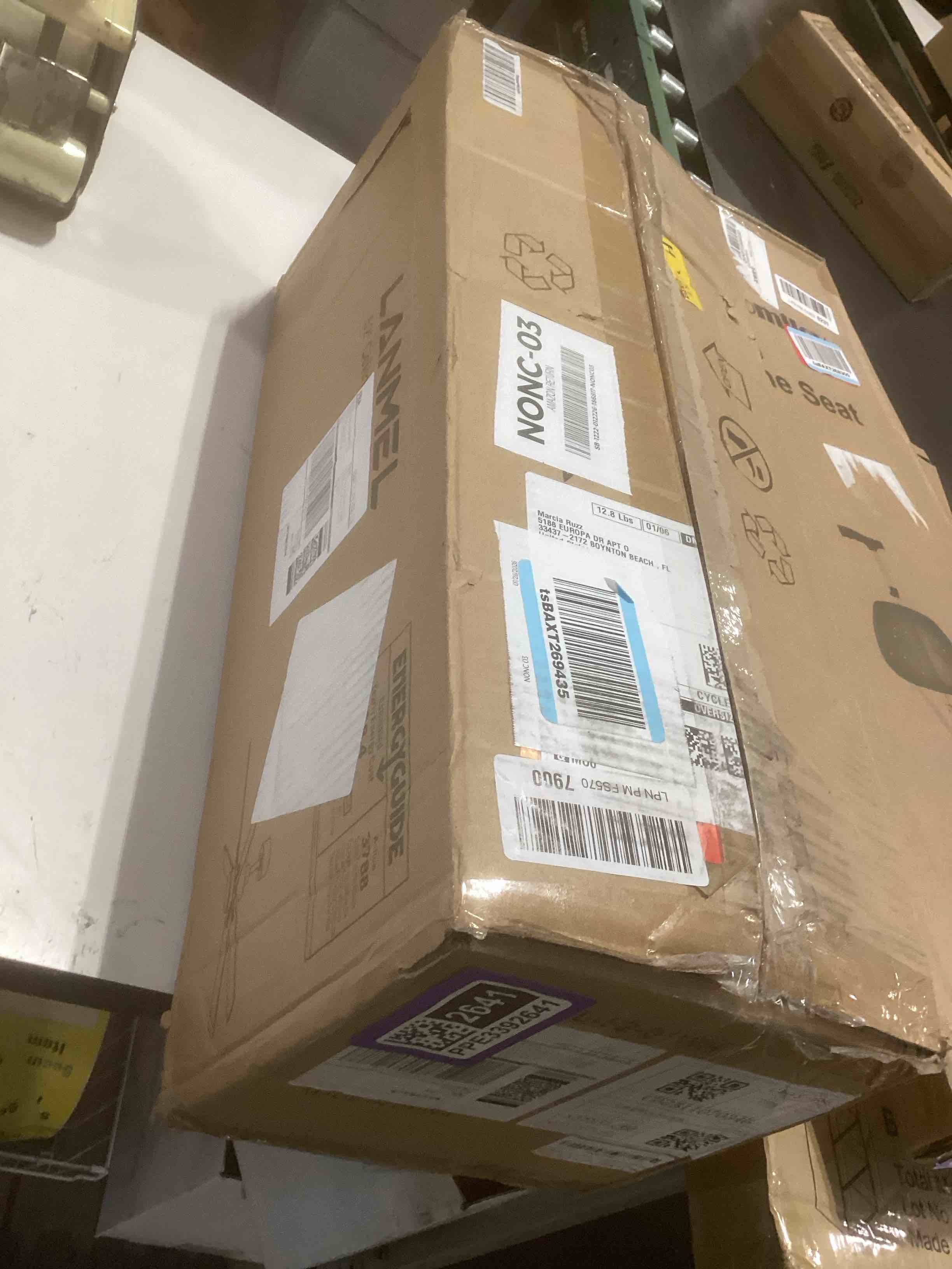 Condition photo showing Good Condition for 52'' Ceiling Fan with Lights and Remote, Low Profile Modern Ceiling Fan Gold, 6 Speed, Reversible, 3000k-6000k LED, Quiet DC Motor Ceiling Fans for Indoor Outdoor Bedroom Living Room Gold White 52 Inch