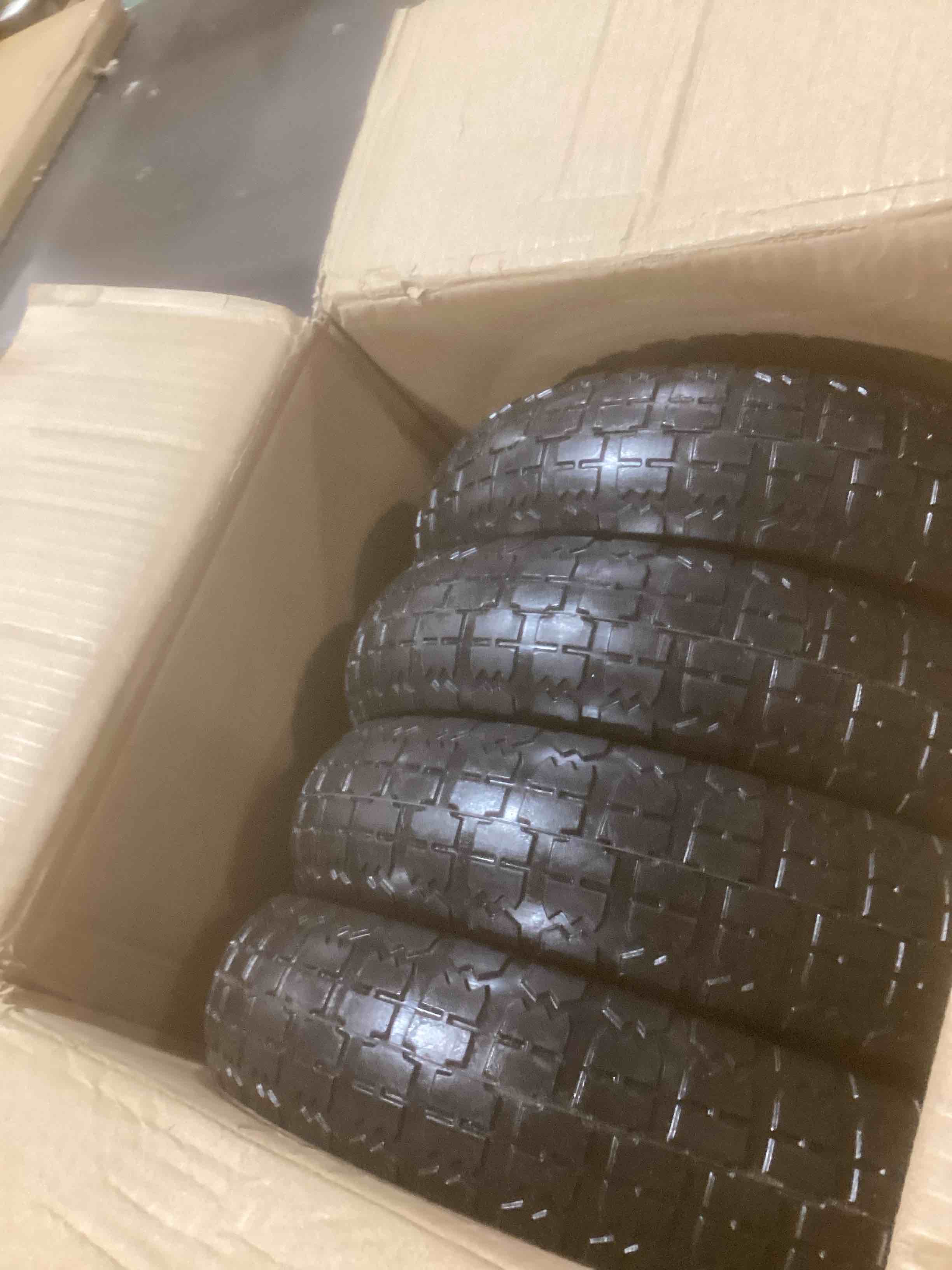 Condition photo showing Good Condition for 13 Inch Flat Free Wheels Tires 4.00-6 Solid Replacement with Universal 5/8" Axle Bore Hole, 16 Spacers and 8 Pins, for Wheelbarrow, Garden Wagon, Hand Truck, Trolley, Lawn Mower, 4 Pack 13" - 4P