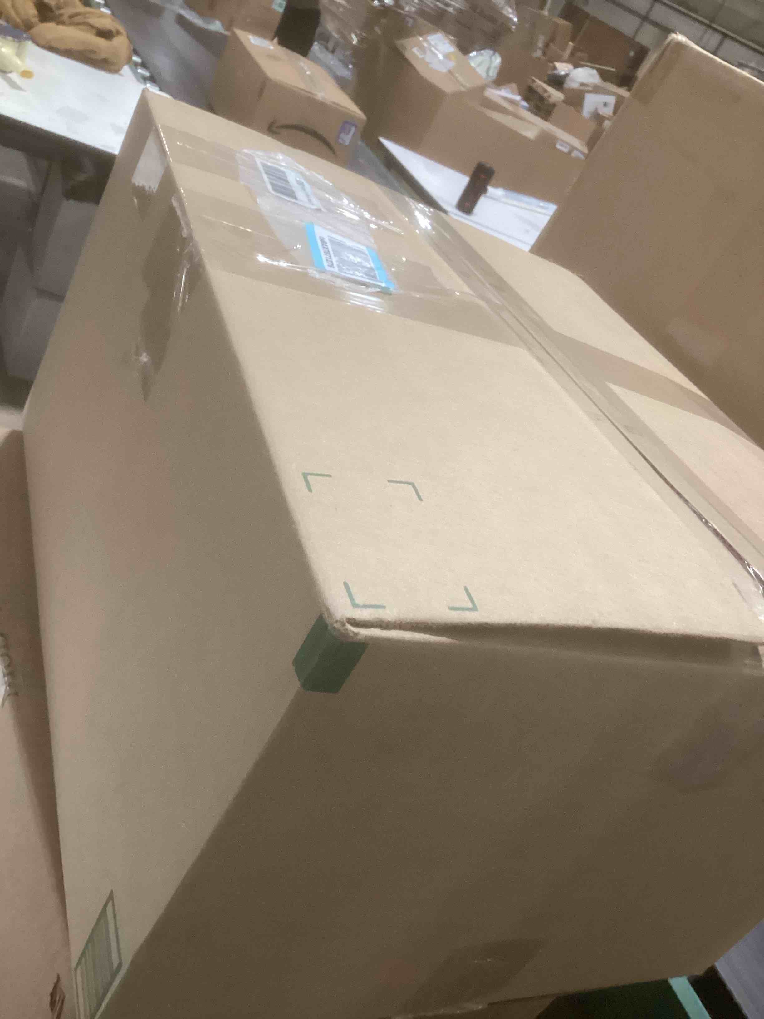 Condition photo showing Good Condition for Litanika California King Comforter Set Sage Green - 3 Pieces Cal King Lightweight Solid Bed Comforter, Oversized Fluffy Down Alternative Comforter Quilt Blanket Bedding Set Sage Green California King