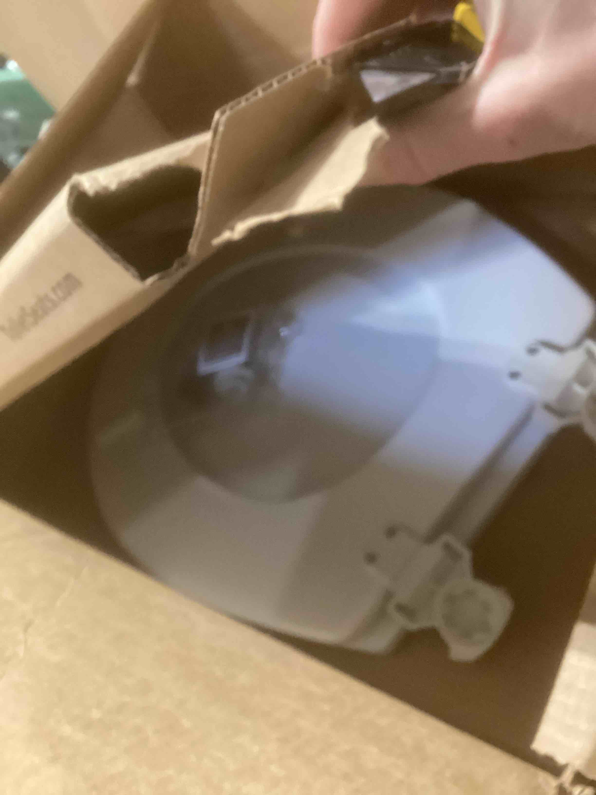 Condition photo showing Good Condition for BEMIS 500EC 390 Toilet Seat with Easy Clean & Change Hinges, 1 Pack Round, Cotton White