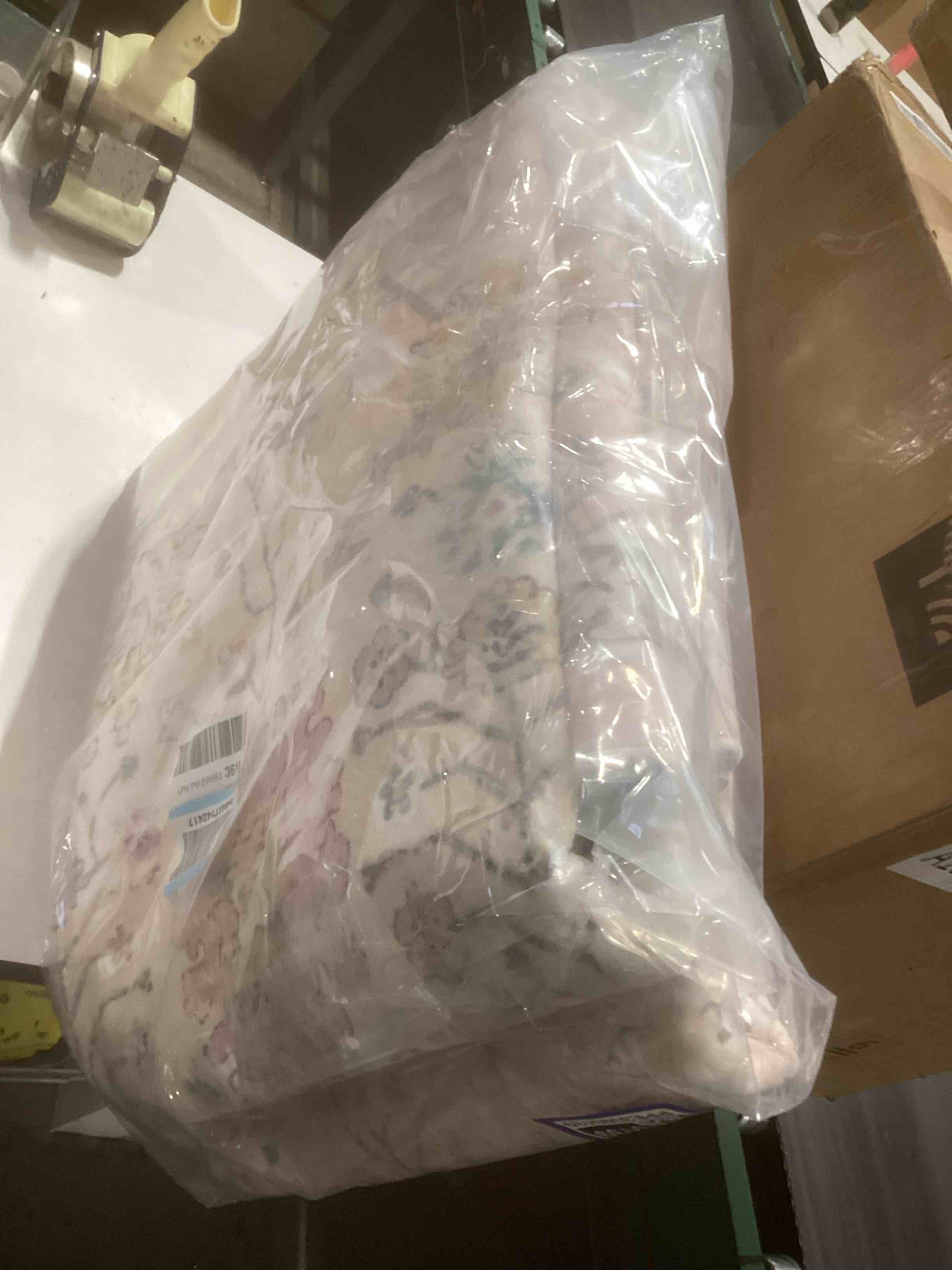 Condition photo showing Good Condition for Lahome Pink Boho Area Rug, 8x10 Washable Rugs for Bedroom Girls Living Room, Soft Blush Floral Non Slip Pastel Thin Floor Carpet for Classroom Playroom Home Decor 8' x 10' (Rectangular) Light Pink