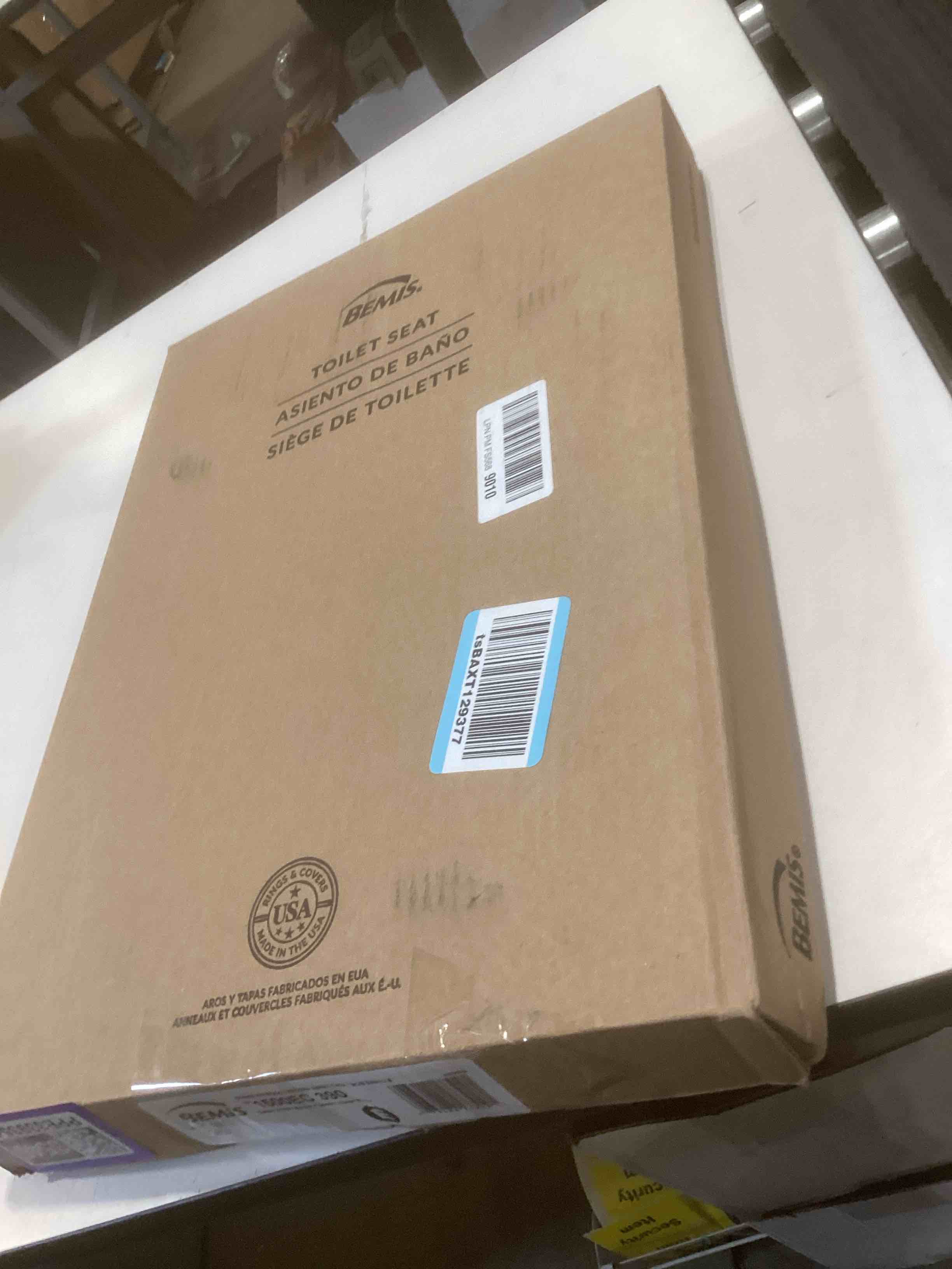 Condition photo showing Good Condition for Bemis 1500EC 390 Lift-Off Wood Elongated Toilet Seat, Cotton White (Pack of 1)
