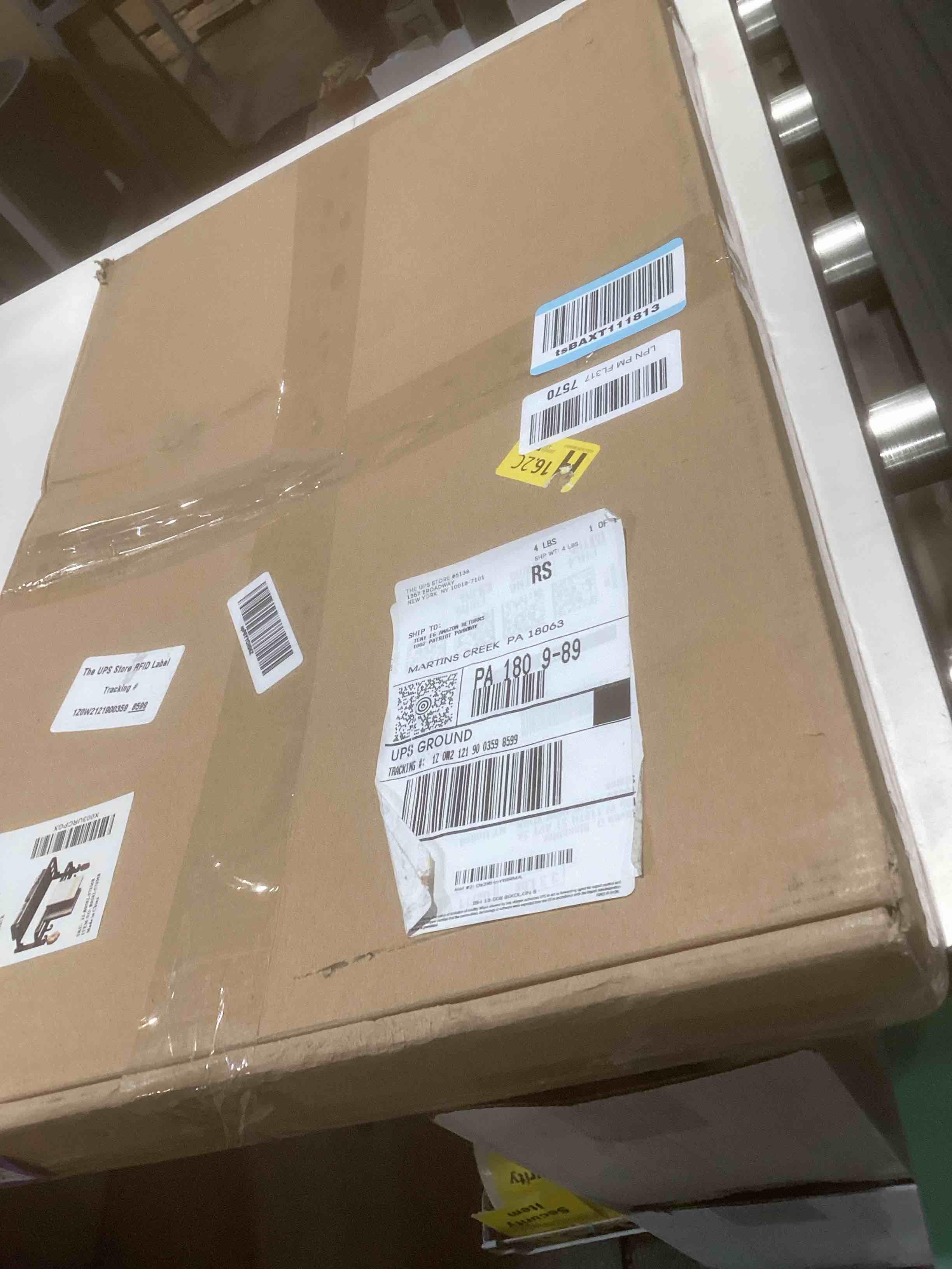 Condition photo showing As Is for (1 Pack) Yariwiz Matte Black Towel Rack Wall Mounted No Drill and Screw Mounting, Bathroom Bath Shower Length 24 inch Double Towel Rod with Shelf Hotel Towel Rack B0502-MB Style#2-black