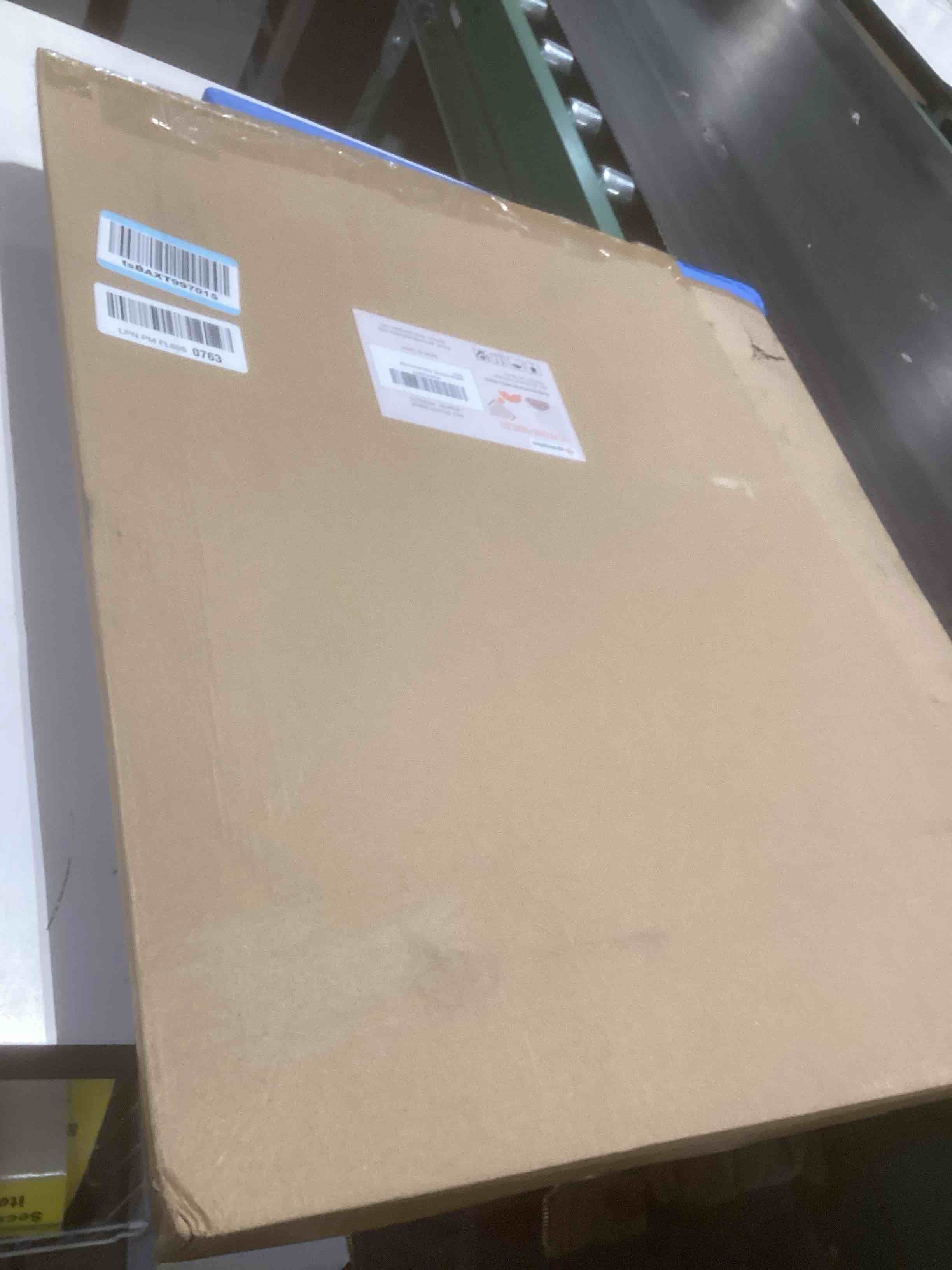 Condition photo showing Good Condition for upsimples 18x24 Picture Frame, Display Pictures 16x20 with Mat or 18 x 24 Without, Wall Hanging Poster Frames, Bronze, 1 Pack