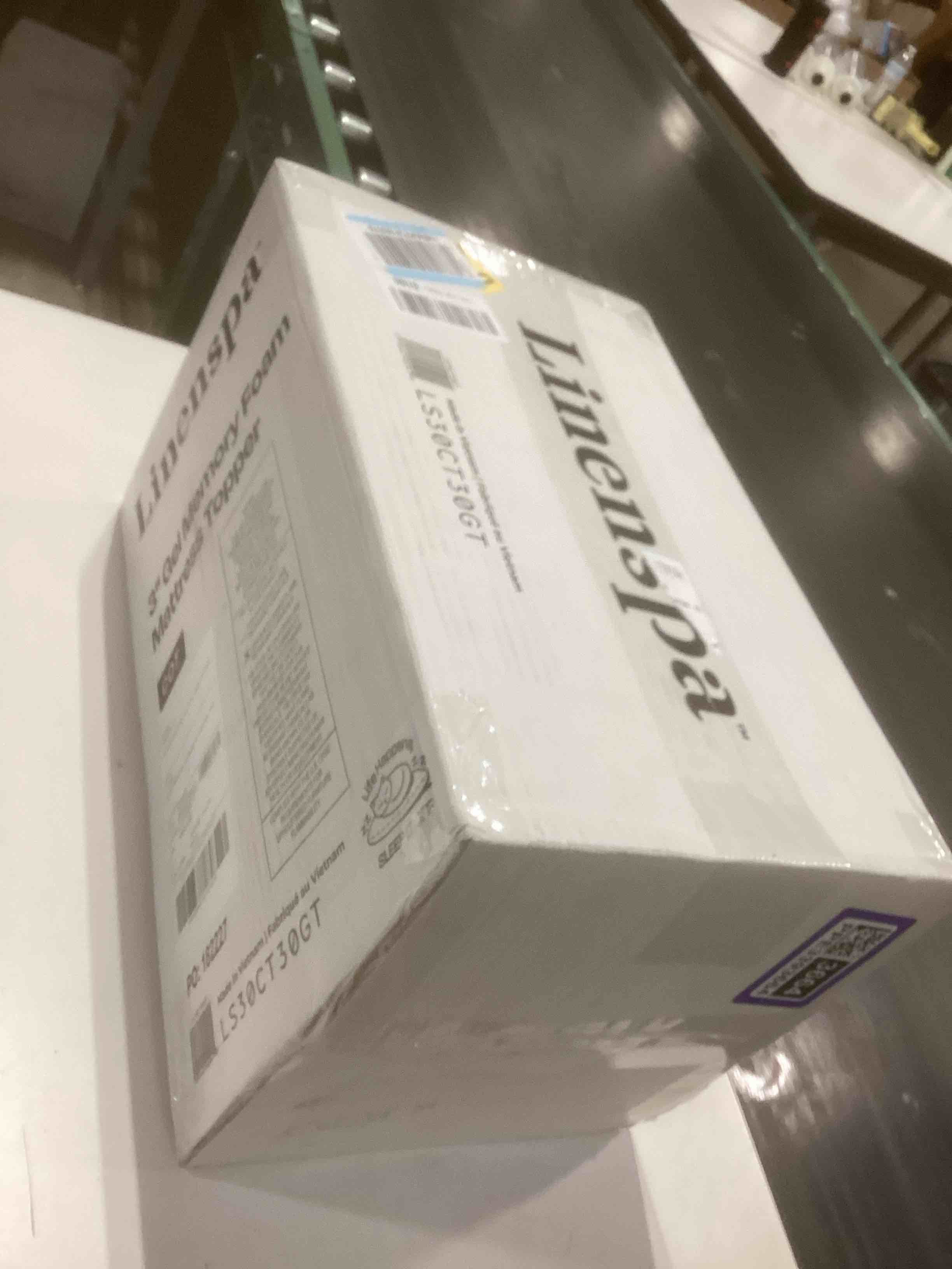 Condition photo showing Good Condition for Linenspa Memory Foam Mattress Topper - 3 Inch Gel Infused Memory Foam - Plush Feel - Cooling and Pressure Relieving - CertiPUR Certified - Dorm Room Essentials - Small Twin Size Small Single 3 Inch Topper Only