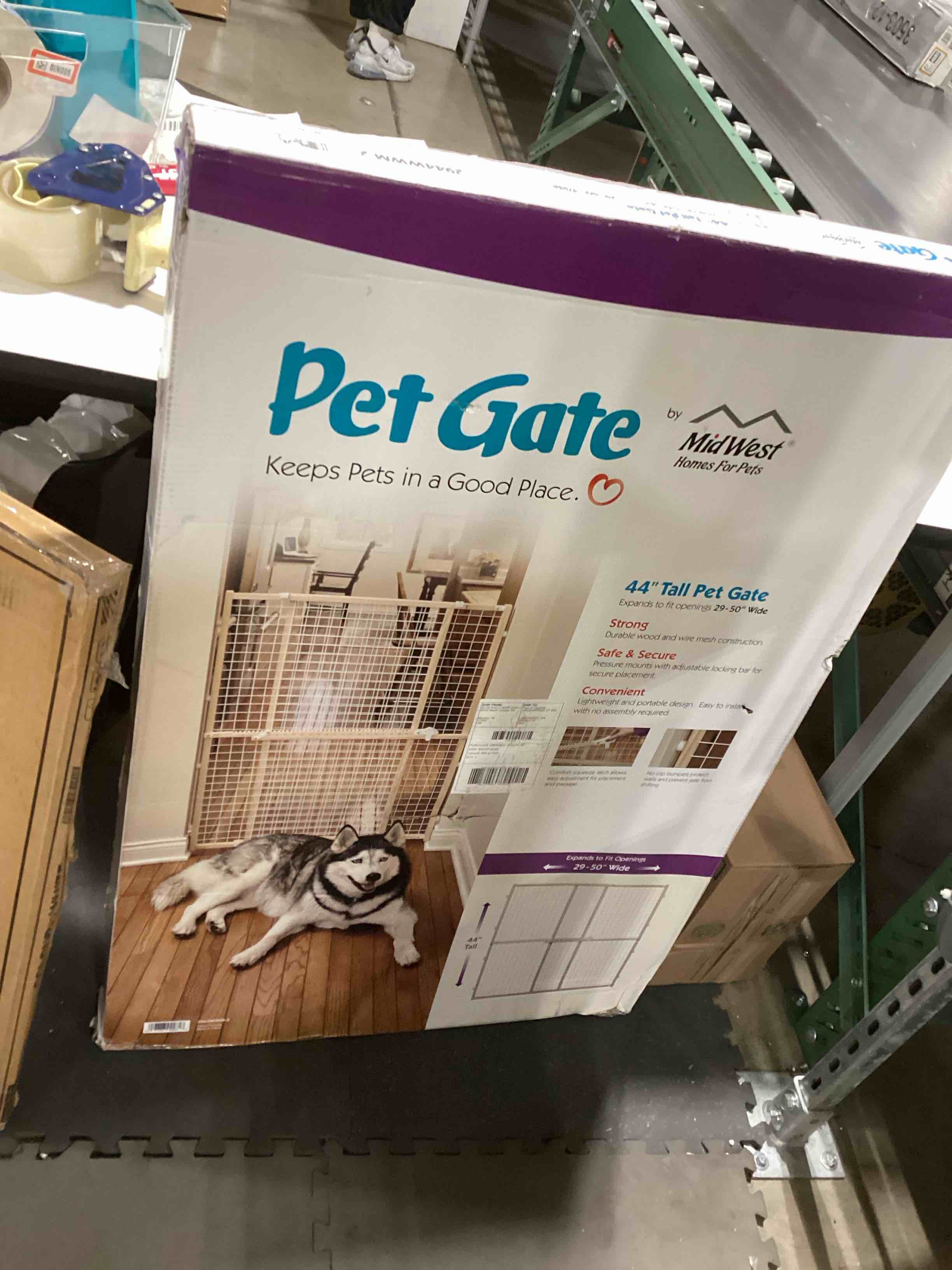 Condition photo showing Good Condition for MidWest Homes for Pets Wire Mesh Pet Safety Gate, Dog Gate Expands From 29 - 50 Inches Wide, 44 Inches Tall, Wood, Powder Coated Wire Wood Large
