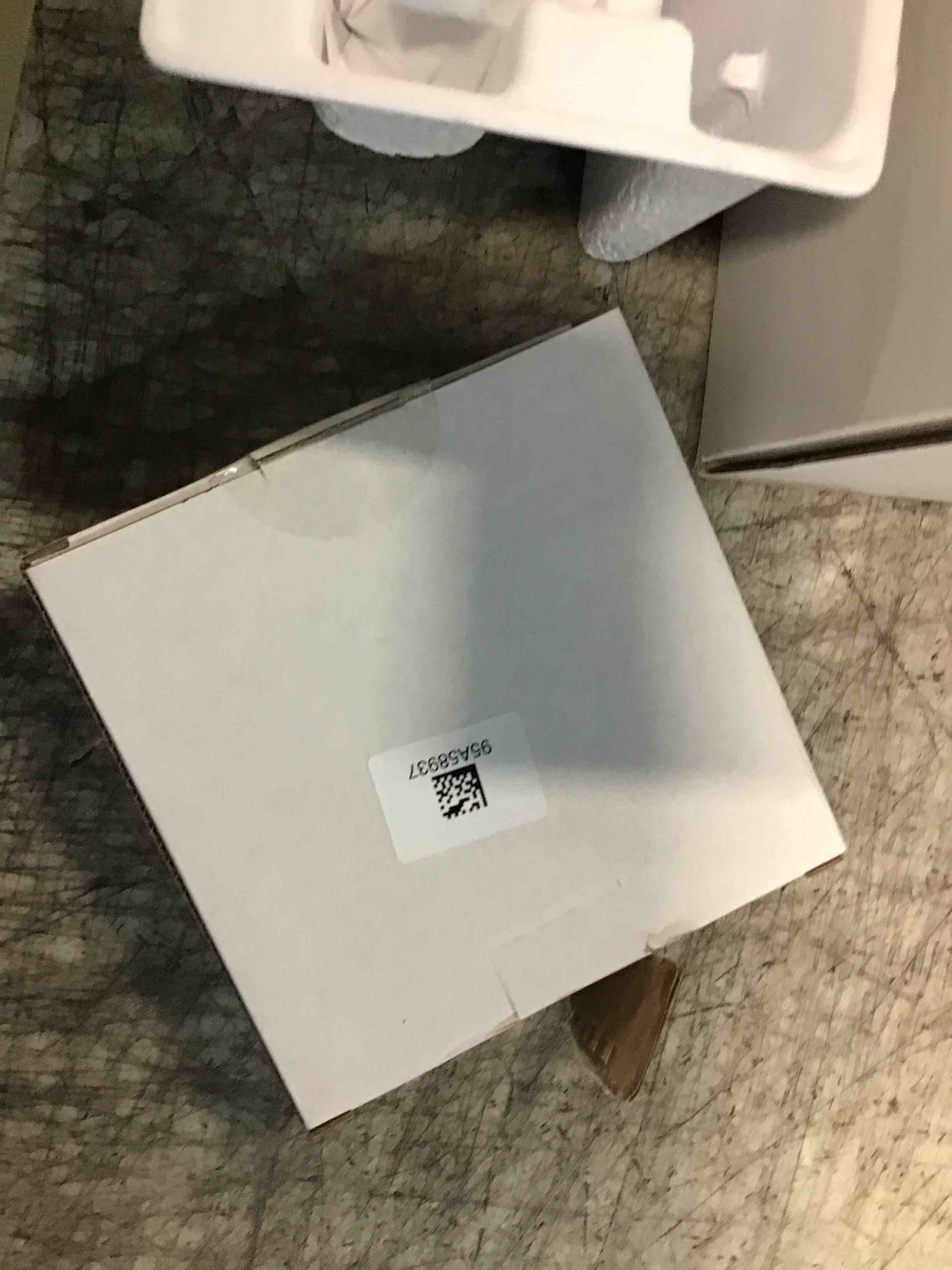 https://s3.amazonaws.com/lotting-images-prod/bidfta/PPE3426794_1749845604136.jpeg