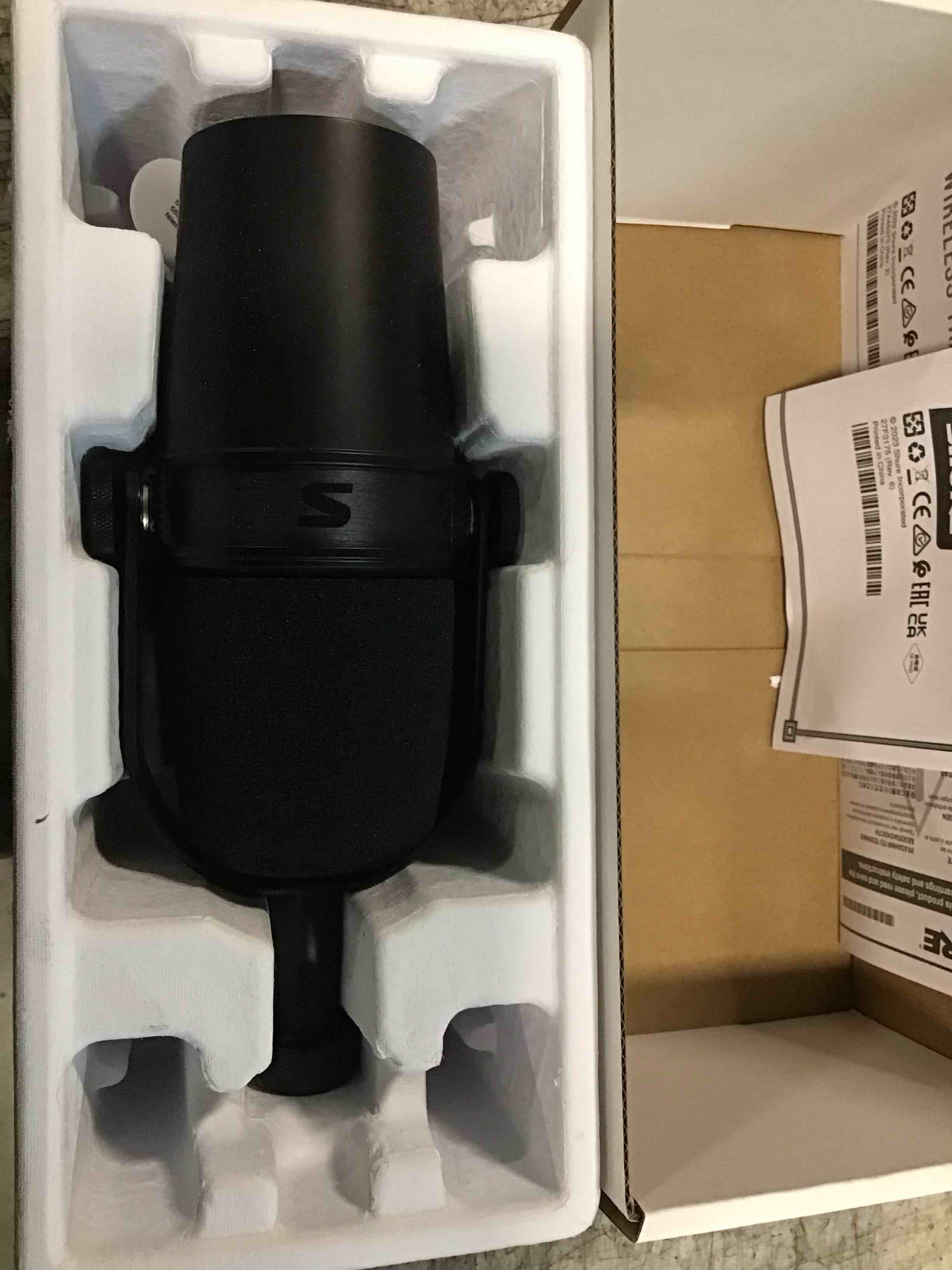 https://s3.amazonaws.com/lotting-images-prod/bidfta/PPE3426802_1749844994431.jpeg