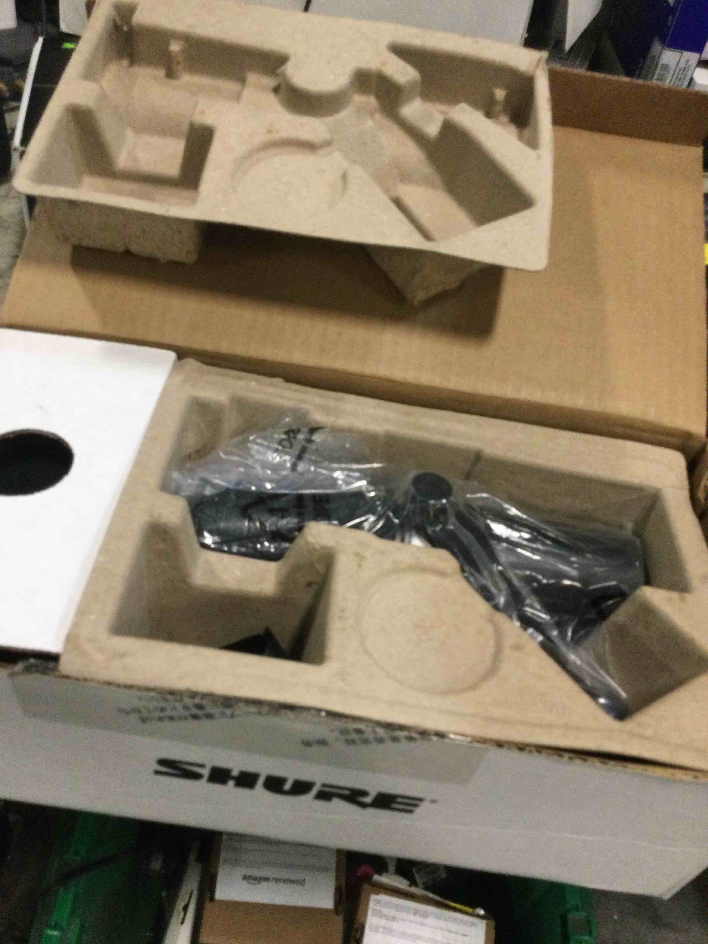 https://s3.amazonaws.com/lotting-images-prod/bidfta/PPE3426830_1749753646069.jpeg
