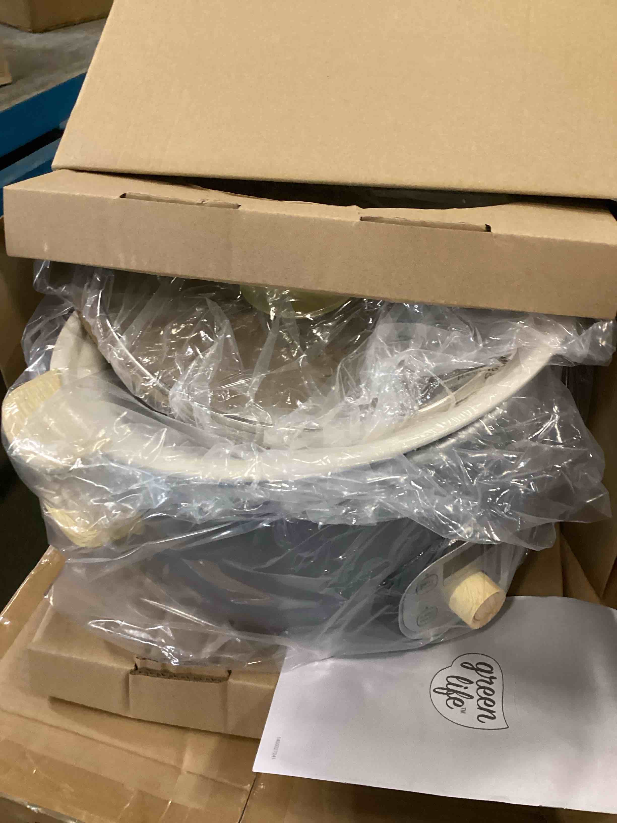 https://s3.amazonaws.com/lotting-images-prod/bidfta/PPE3427108_1748961694837.jpeg