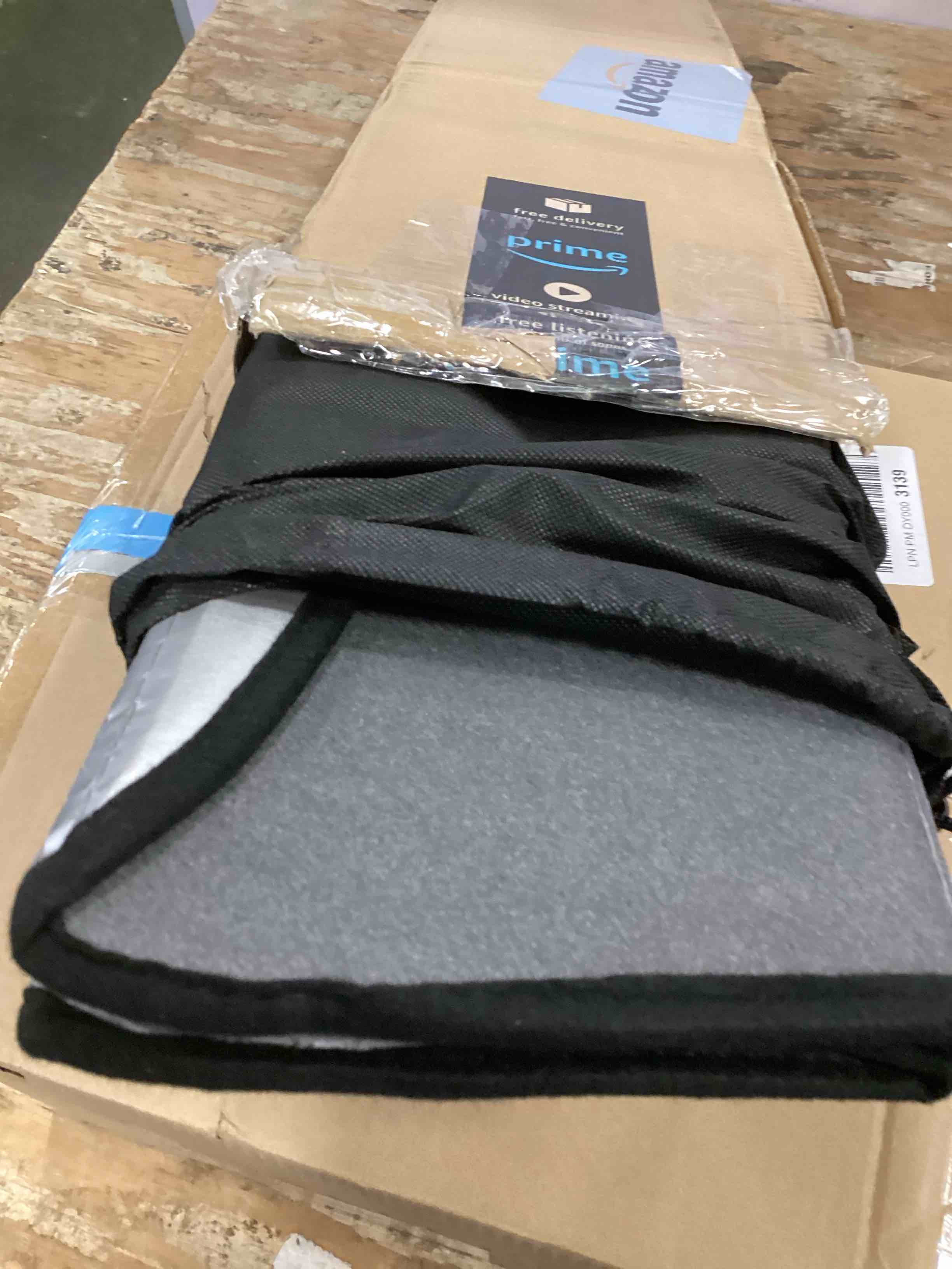 https://s3.amazonaws.com/lotting-images-prod/bidfta/PPE3428057_1749473248077.jpeg
