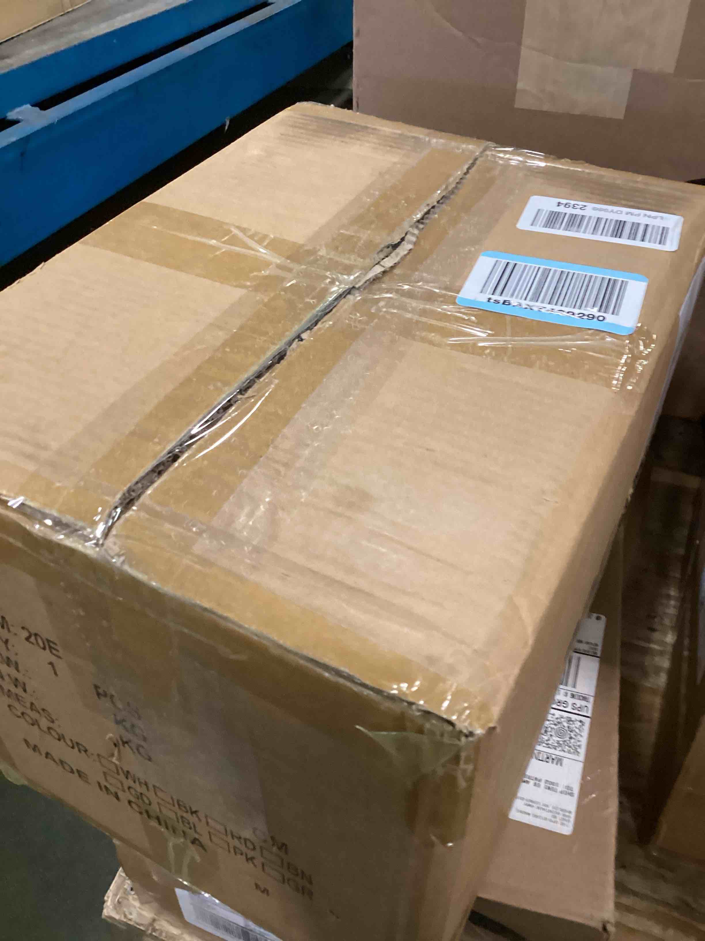 https://s3.amazonaws.com/lotting-images-prod/bidfta/PPE3428133_1749483025803.jpeg