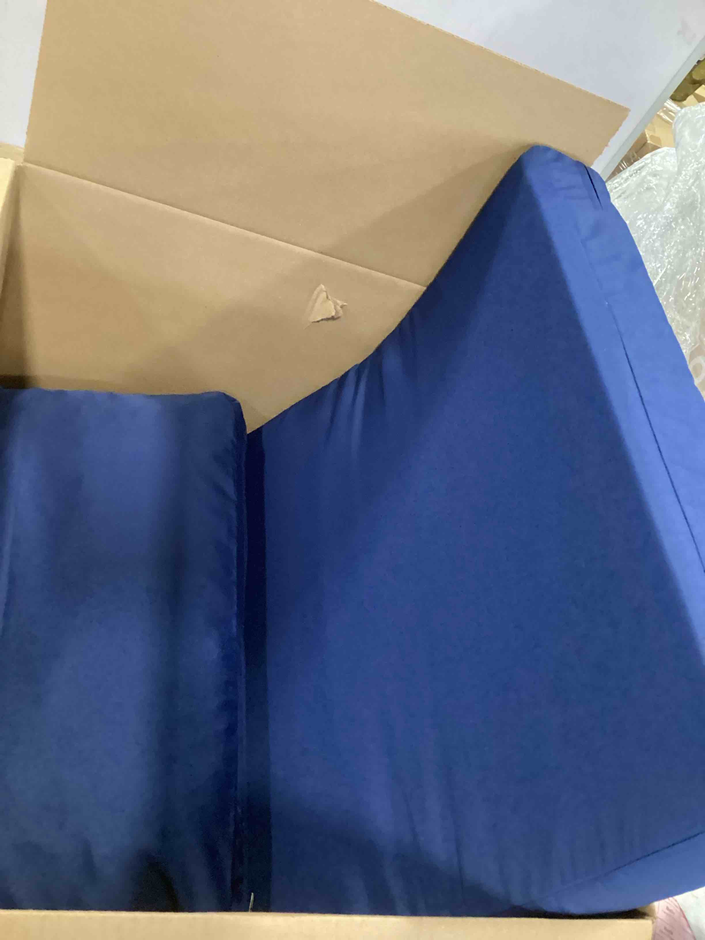 https://s3.amazonaws.com/lotting-images-prod/bidfta/PPE3428196_1749492183689.jpeg