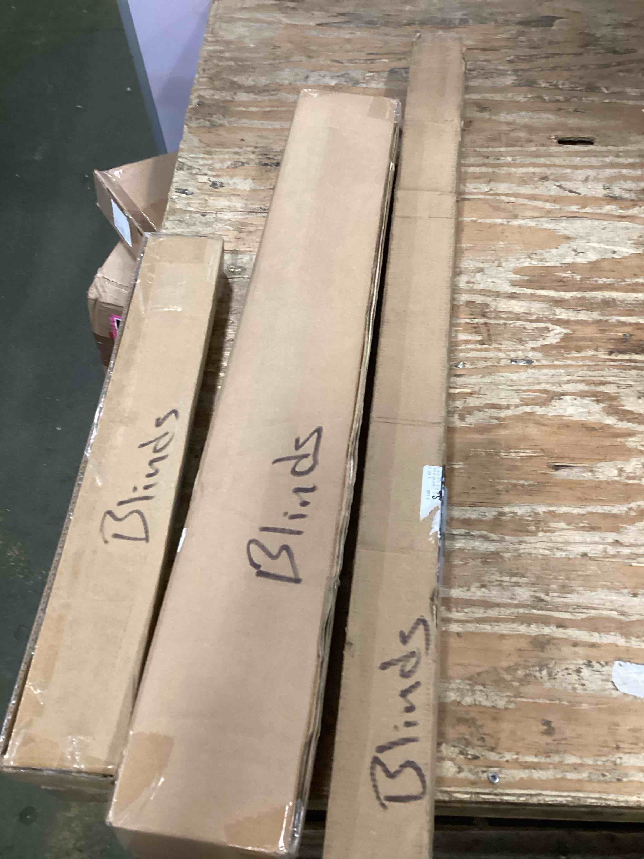 https://s3.amazonaws.com/lotting-images-prod/bidfta/PPE3428225_1749496801384.jpeg