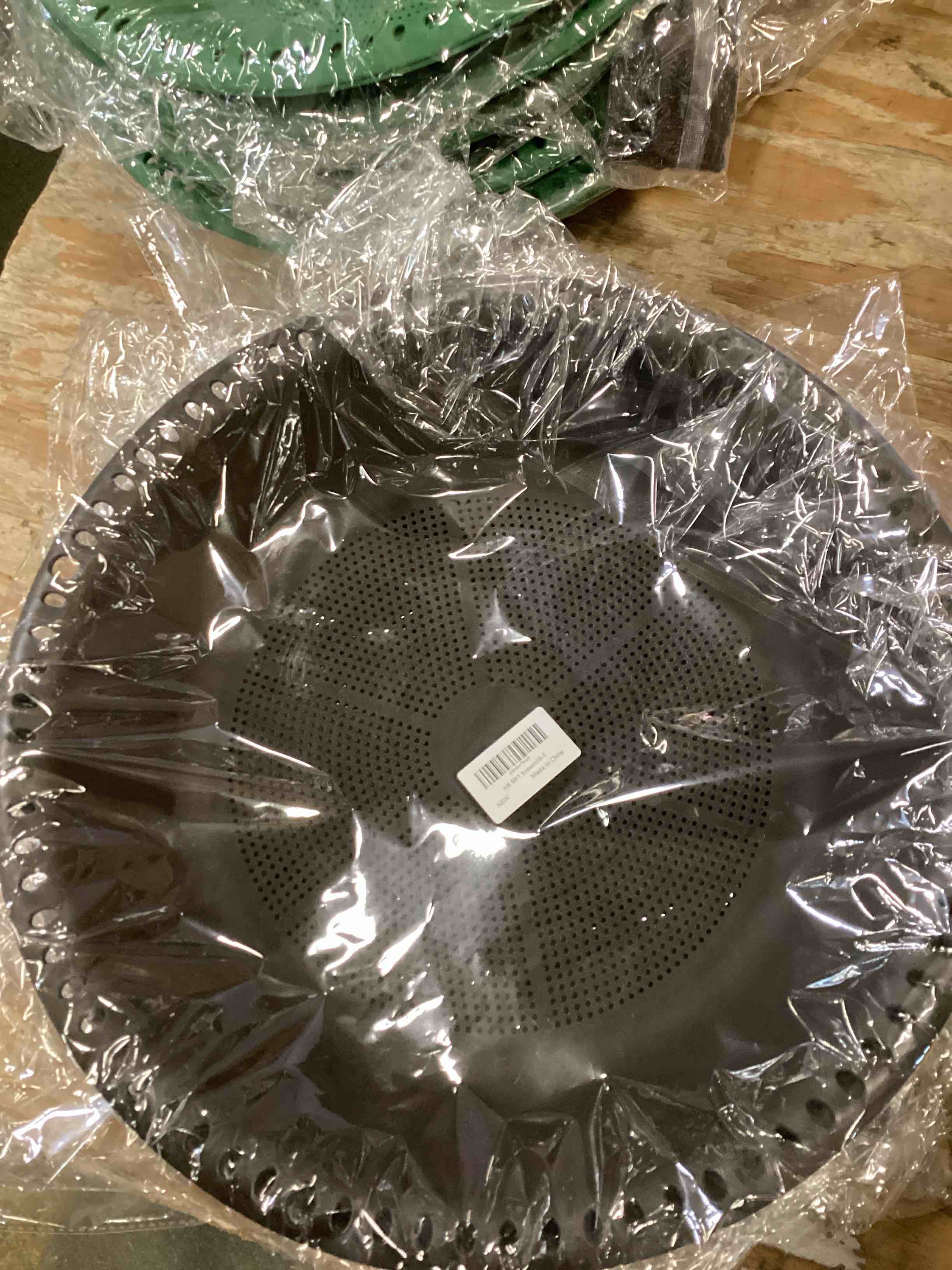 https://s3.amazonaws.com/lotting-images-prod/bidfta/PPE3428656_1749657258837.jpeg