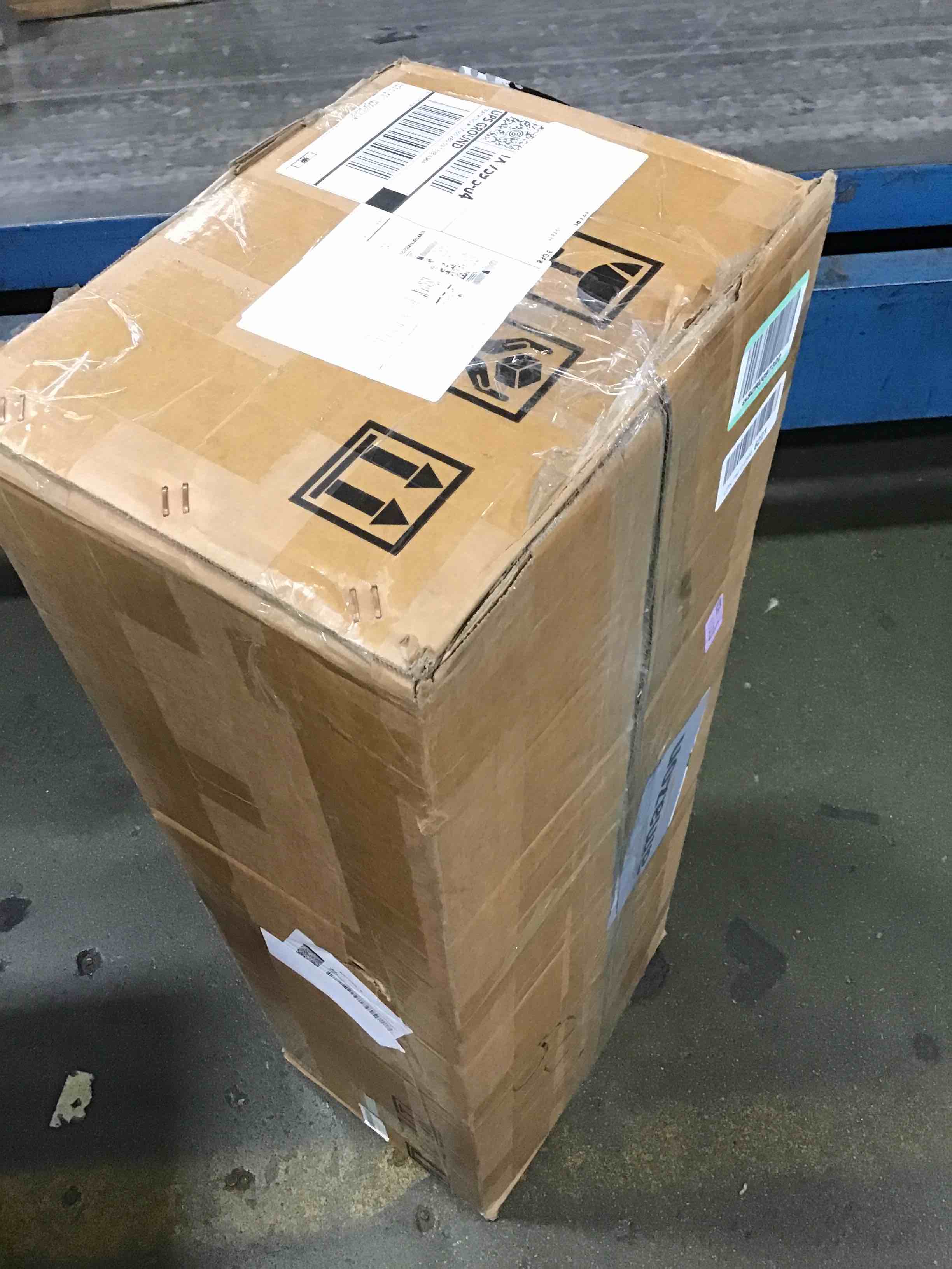 https://s3.amazonaws.com/lotting-images-prod/bidfta/PPE3429112_1749909632670.jpeg
