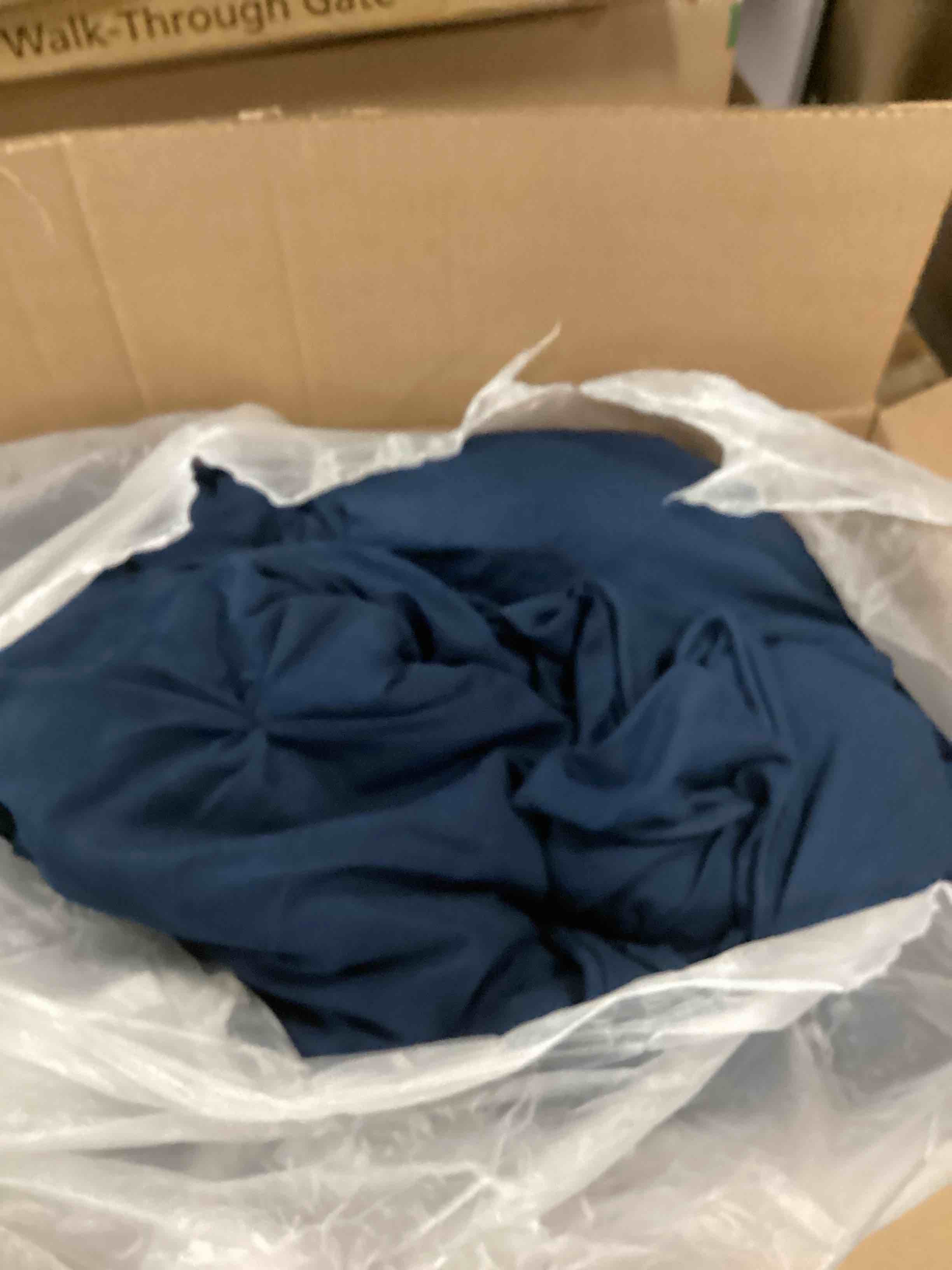 https://s3.amazonaws.com/lotting-images-prod/bidfta/PPE3429708_1750339055503.jpeg