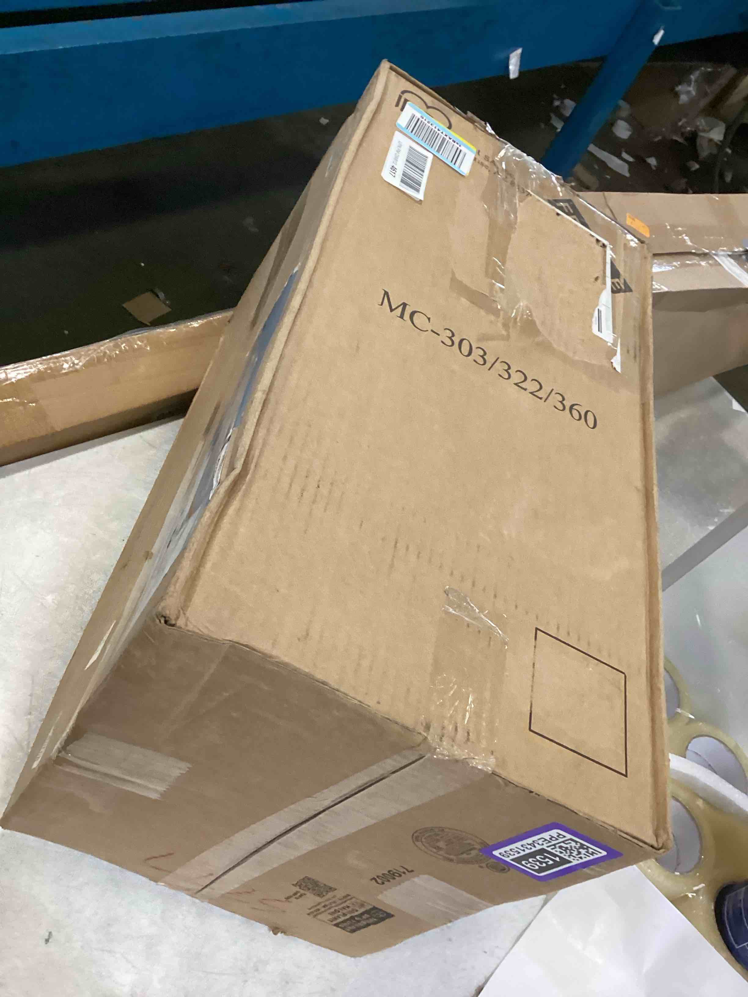 https://s3.amazonaws.com/lotting-images-prod/bidfta/PPE3431539_1749059065988.jpeg