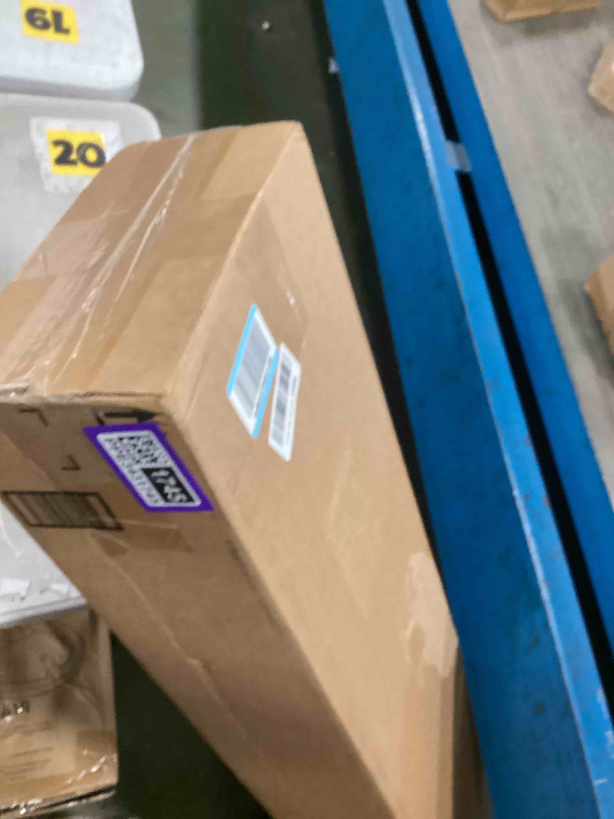 https://s3.amazonaws.com/lotting-images-prod/bidfta/PPE3431745_1749144792897.jpeg
