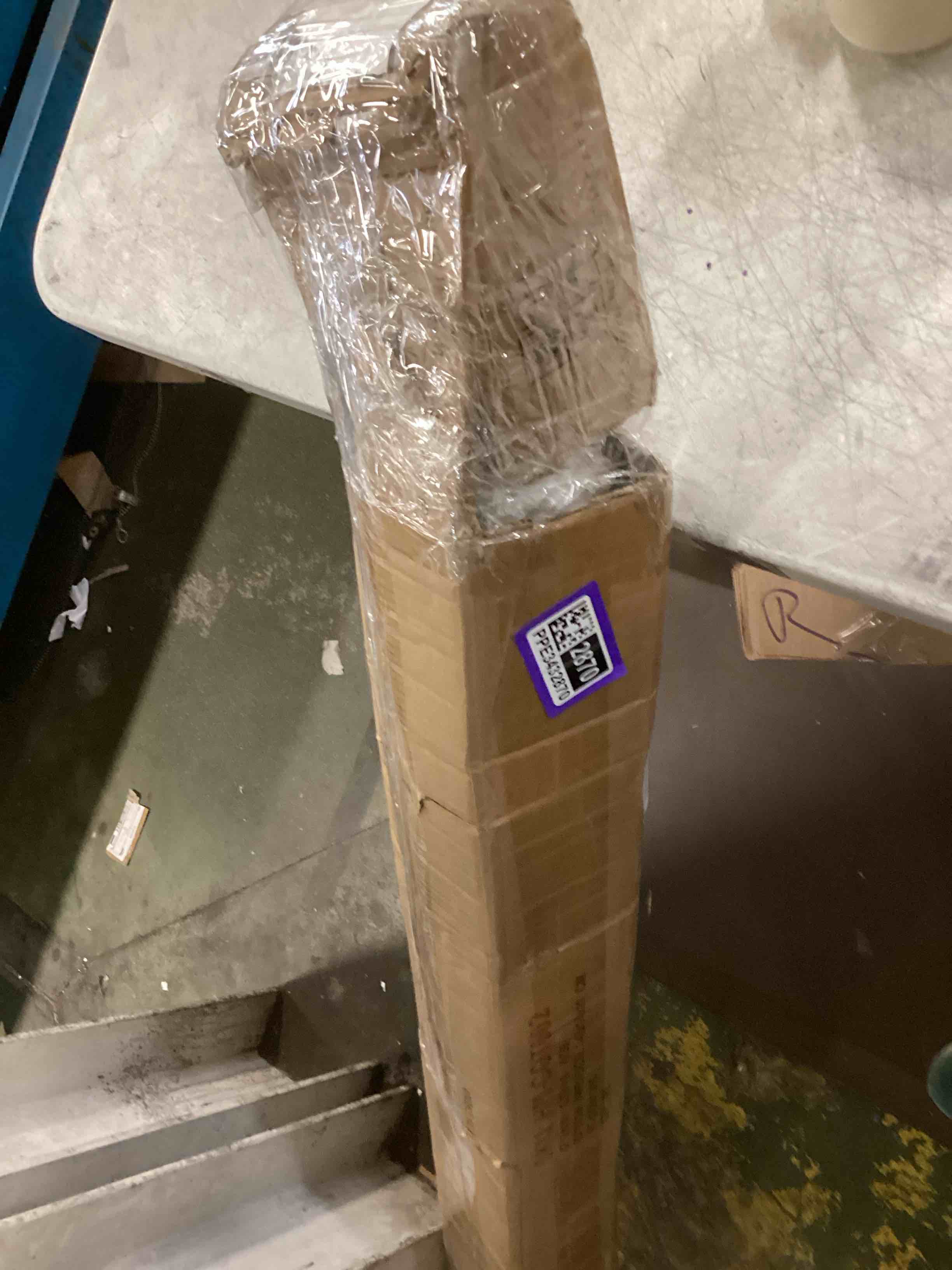 https://s3.amazonaws.com/lotting-images-prod/bidfta/PPE3432870_1749826144101.jpeg