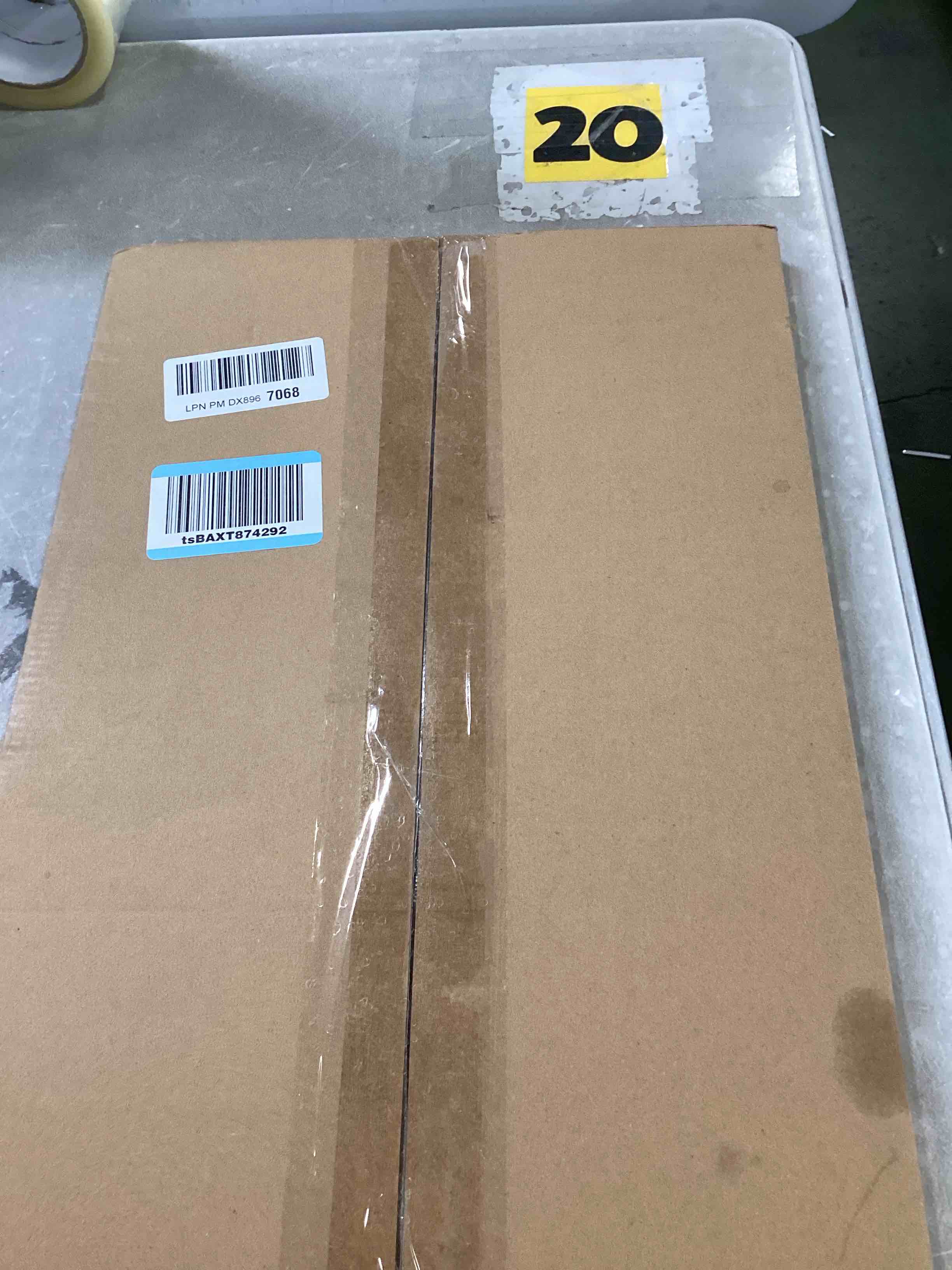 https://s3.amazonaws.com/lotting-images-prod/bidfta/PPE3433246_1748970885211.jpeg