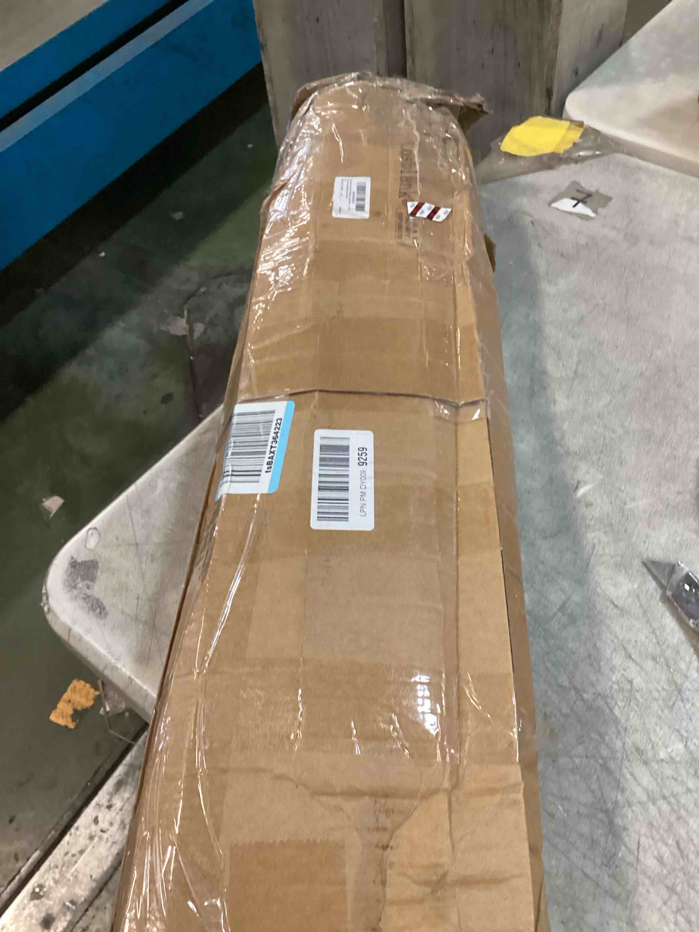 https://s3.amazonaws.com/lotting-images-prod/bidfta/PPE3433388_1749042979443.jpeg