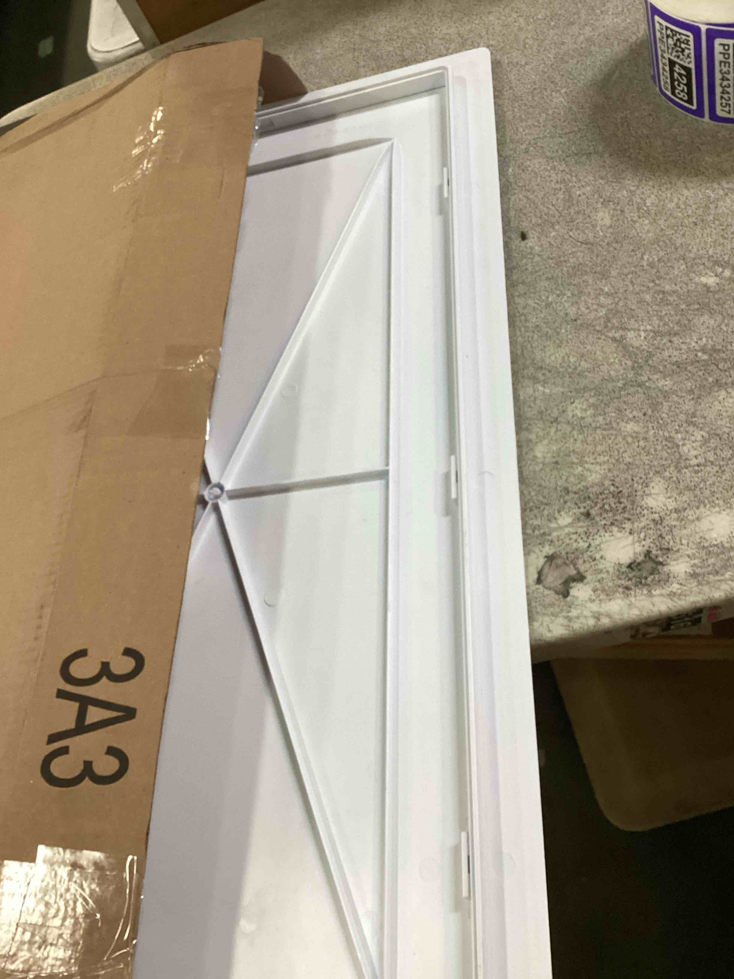 https://s3.amazonaws.com/lotting-images-prod/bidfta/PPE3434256_1749316492857.jpeg