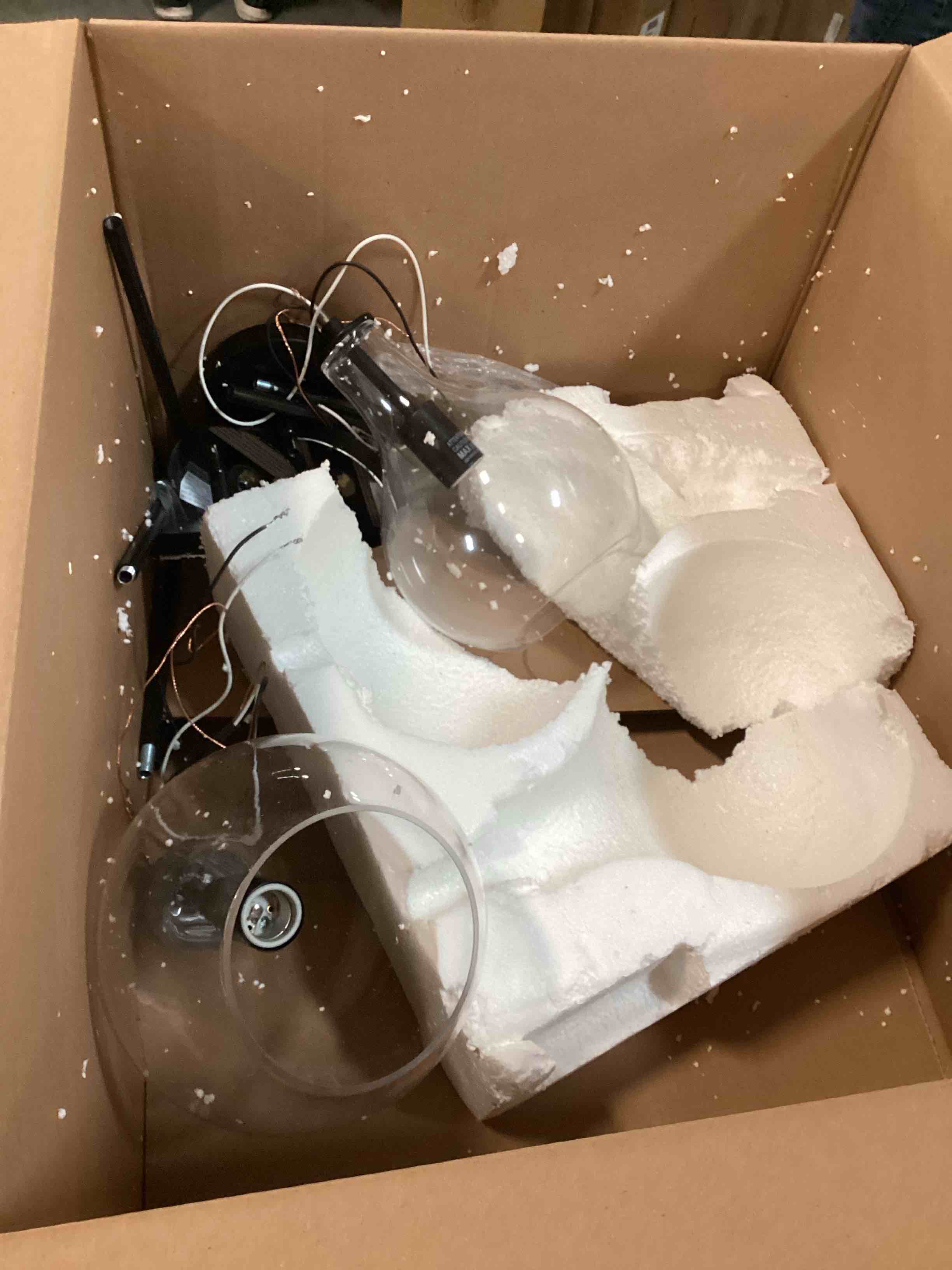 https://s3.amazonaws.com/lotting-images-prod/bidfta/PPE3434429_1749485565977.jpeg