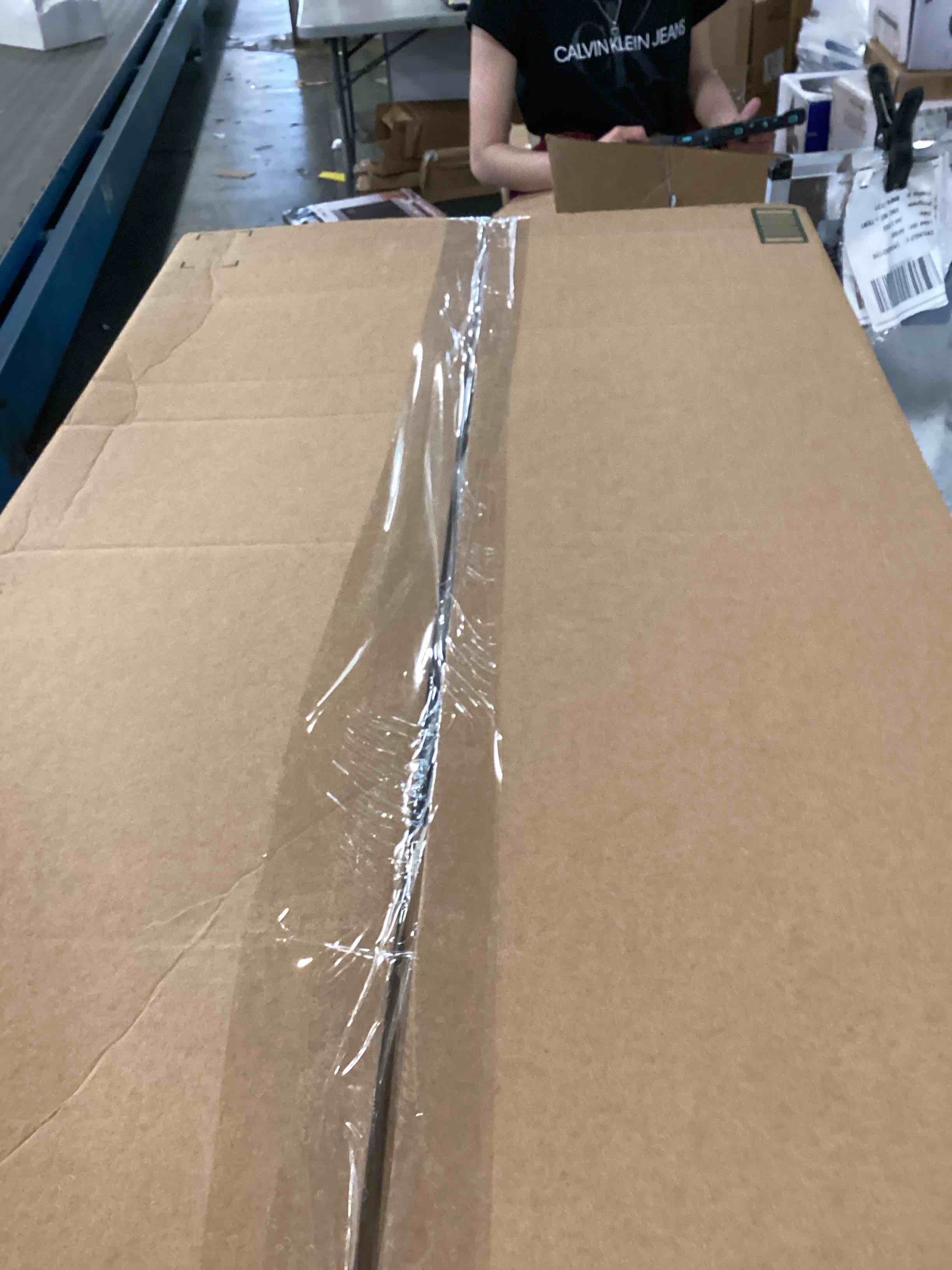 https://s3.amazonaws.com/lotting-images-prod/bidfta/PPE3434644_1749569721890.jpeg