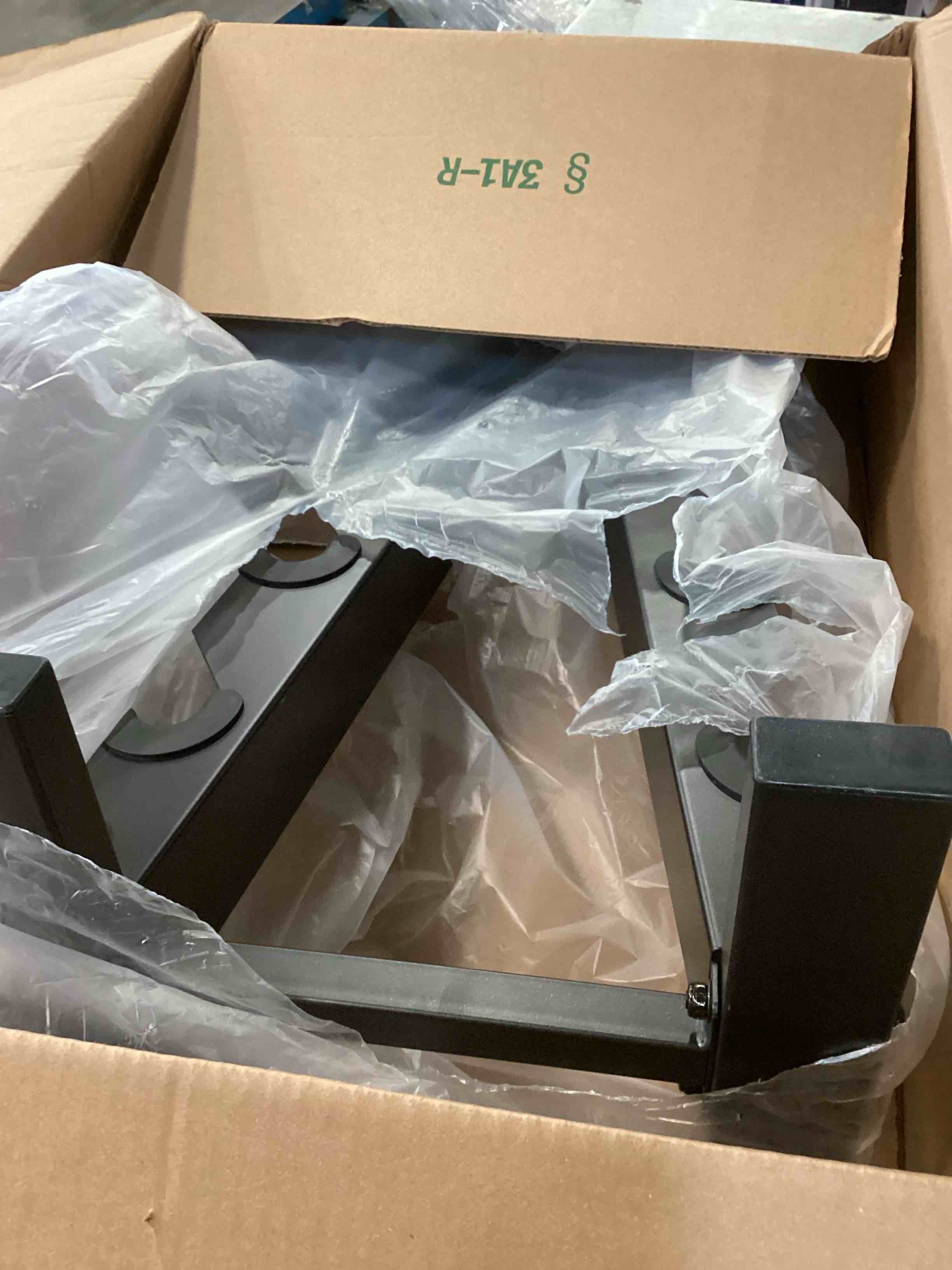 https://s3.amazonaws.com/lotting-images-prod/bidfta/PPE3434656_1749570845801.jpeg
