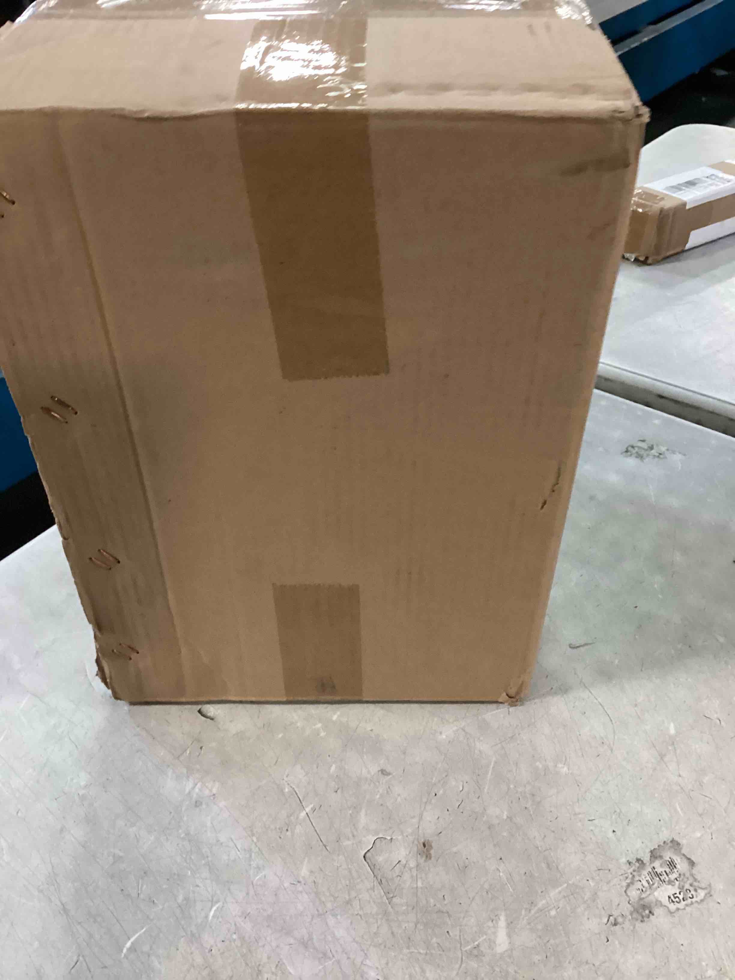 https://s3.amazonaws.com/lotting-images-prod/bidfta/PPE3435208_1749907588182.jpeg