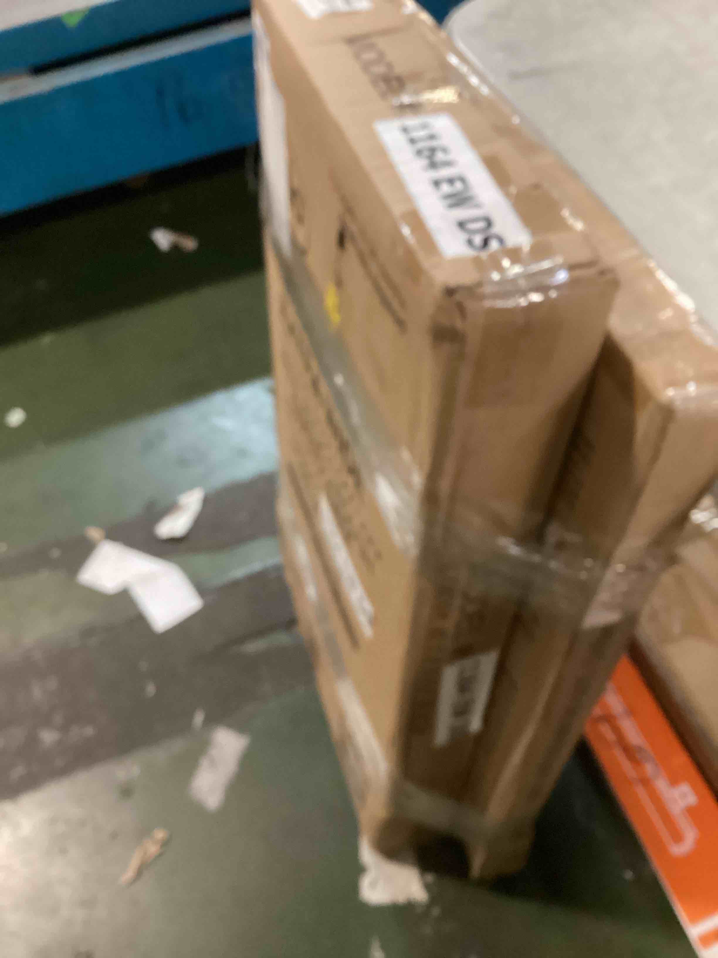 https://s3.amazonaws.com/lotting-images-prod/bidfta/PPE3435211_1749907876876.jpeg