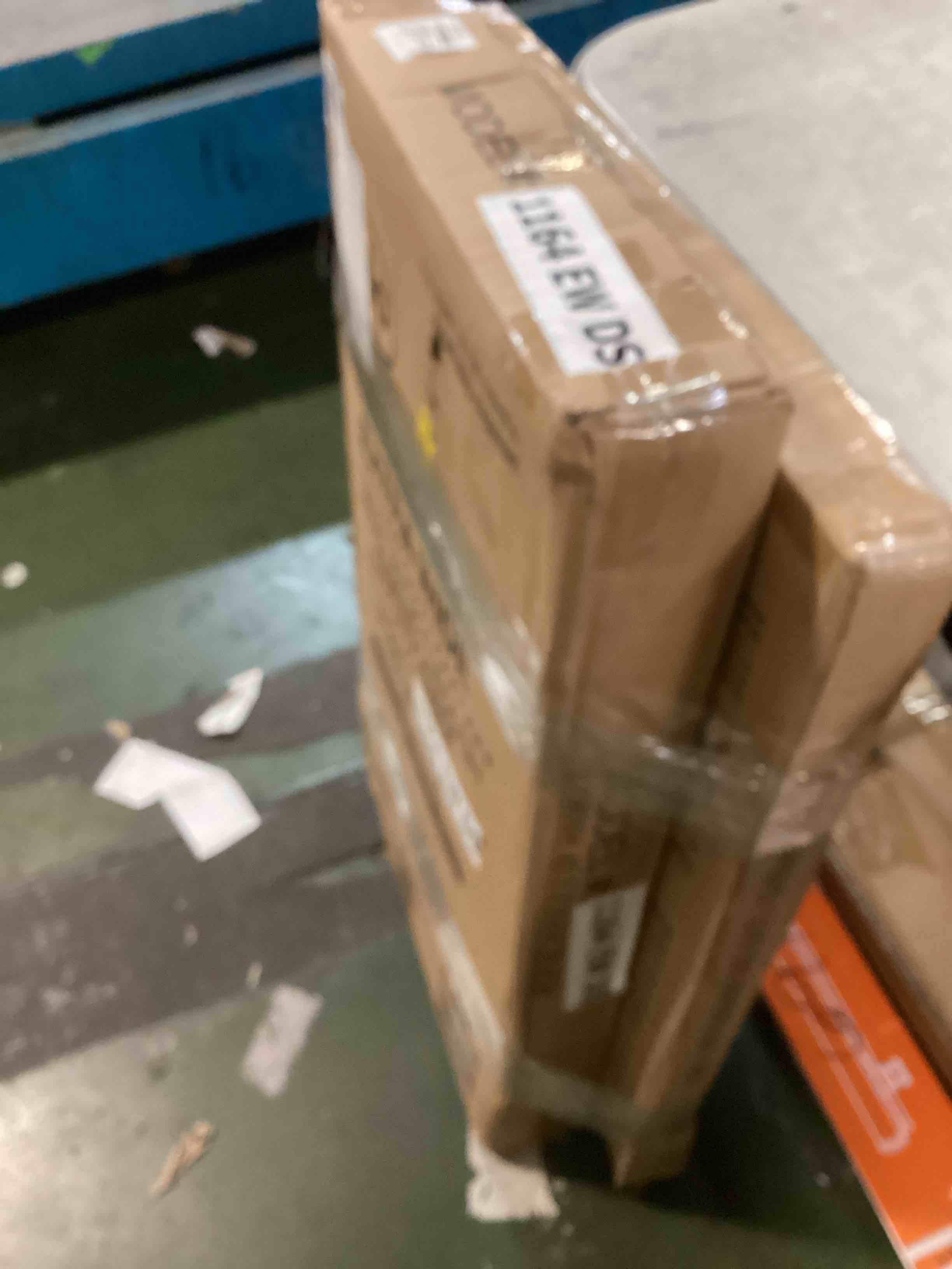 https://s3.amazonaws.com/lotting-images-prod/bidfta/PPE3435211_1749907877877.jpeg