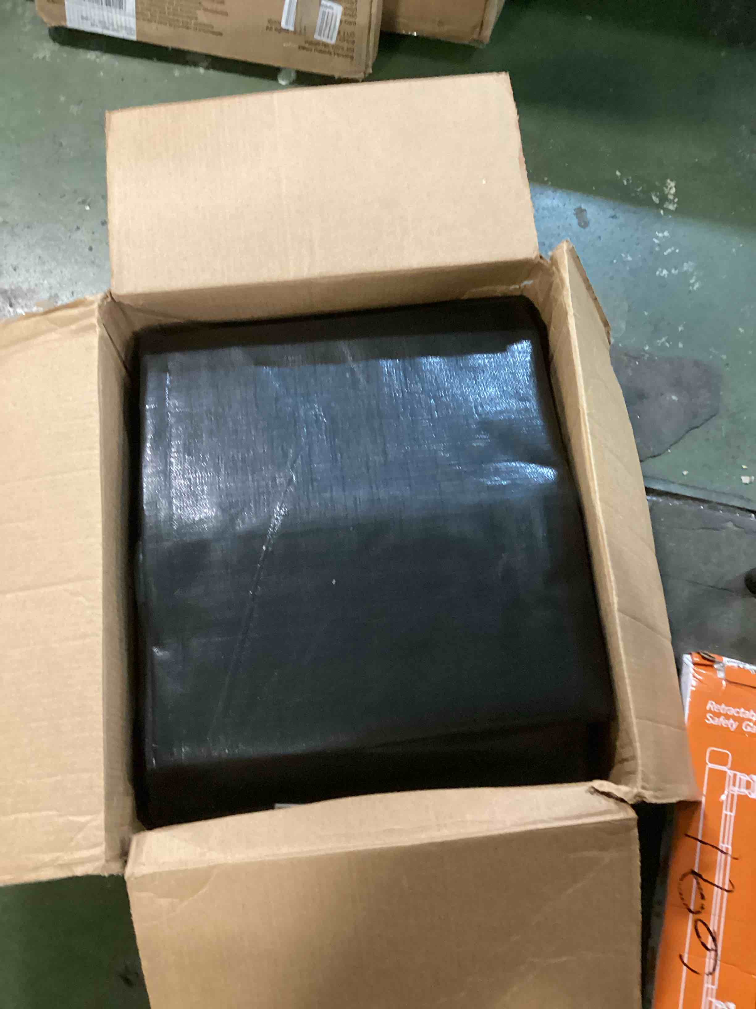https://s3.amazonaws.com/lotting-images-prod/bidfta/PPE3435213_1749908096880.jpeg