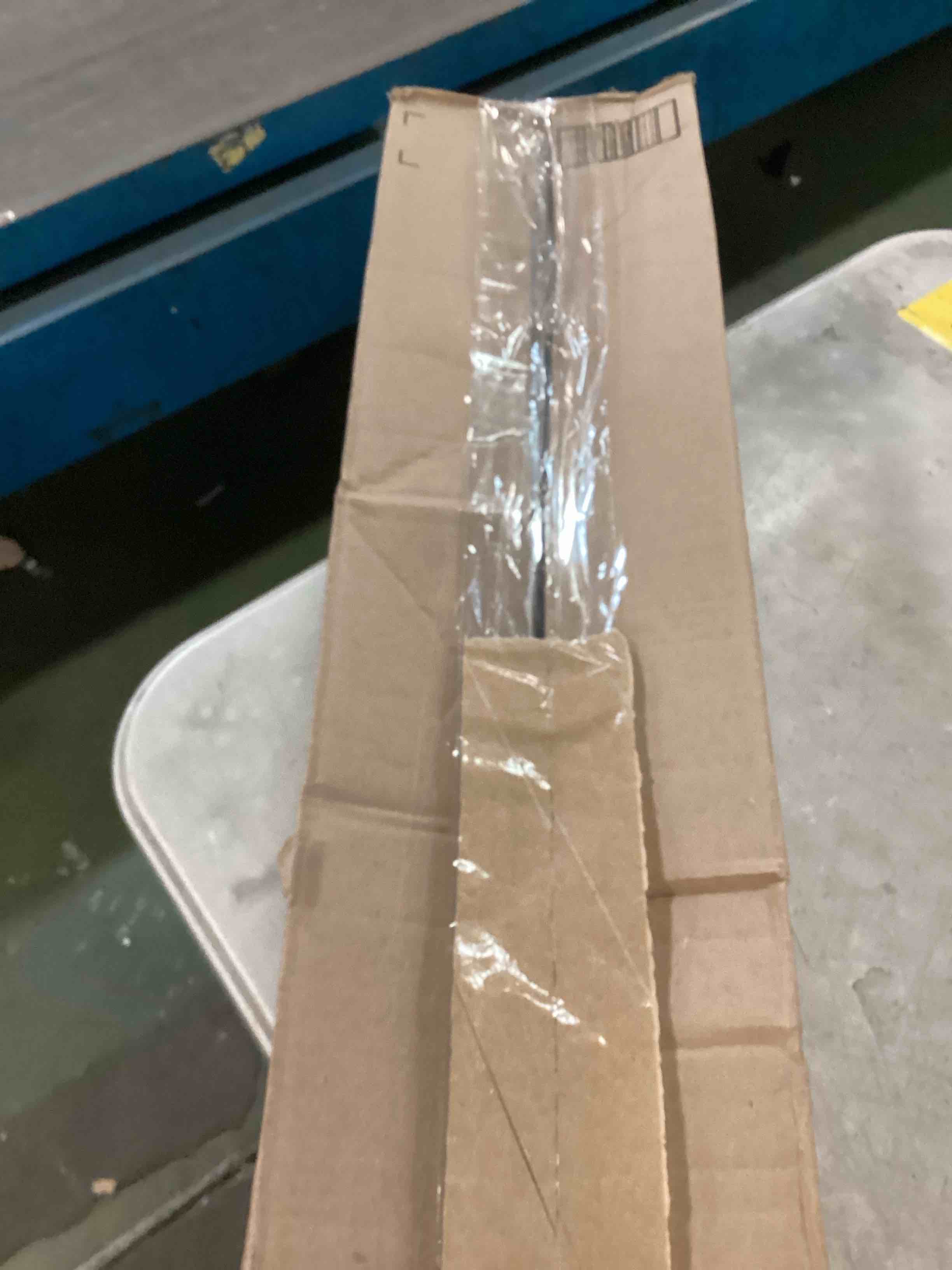 https://s3.amazonaws.com/lotting-images-prod/bidfta/PPE3435242_1749911099663.jpeg