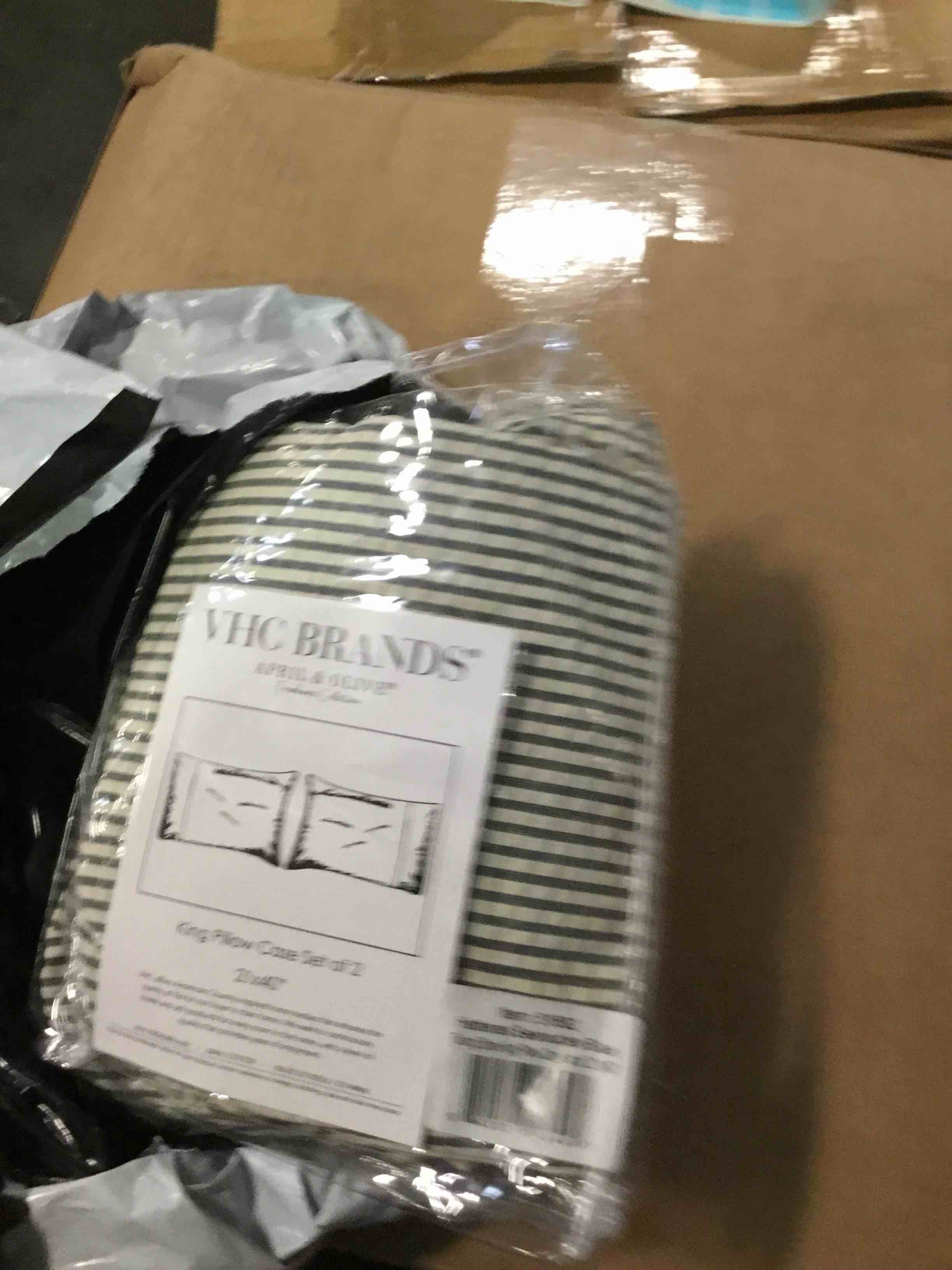 https://s3.amazonaws.com/lotting-images-prod/bidfta/PPE3436725_1748440112444.jpeg
