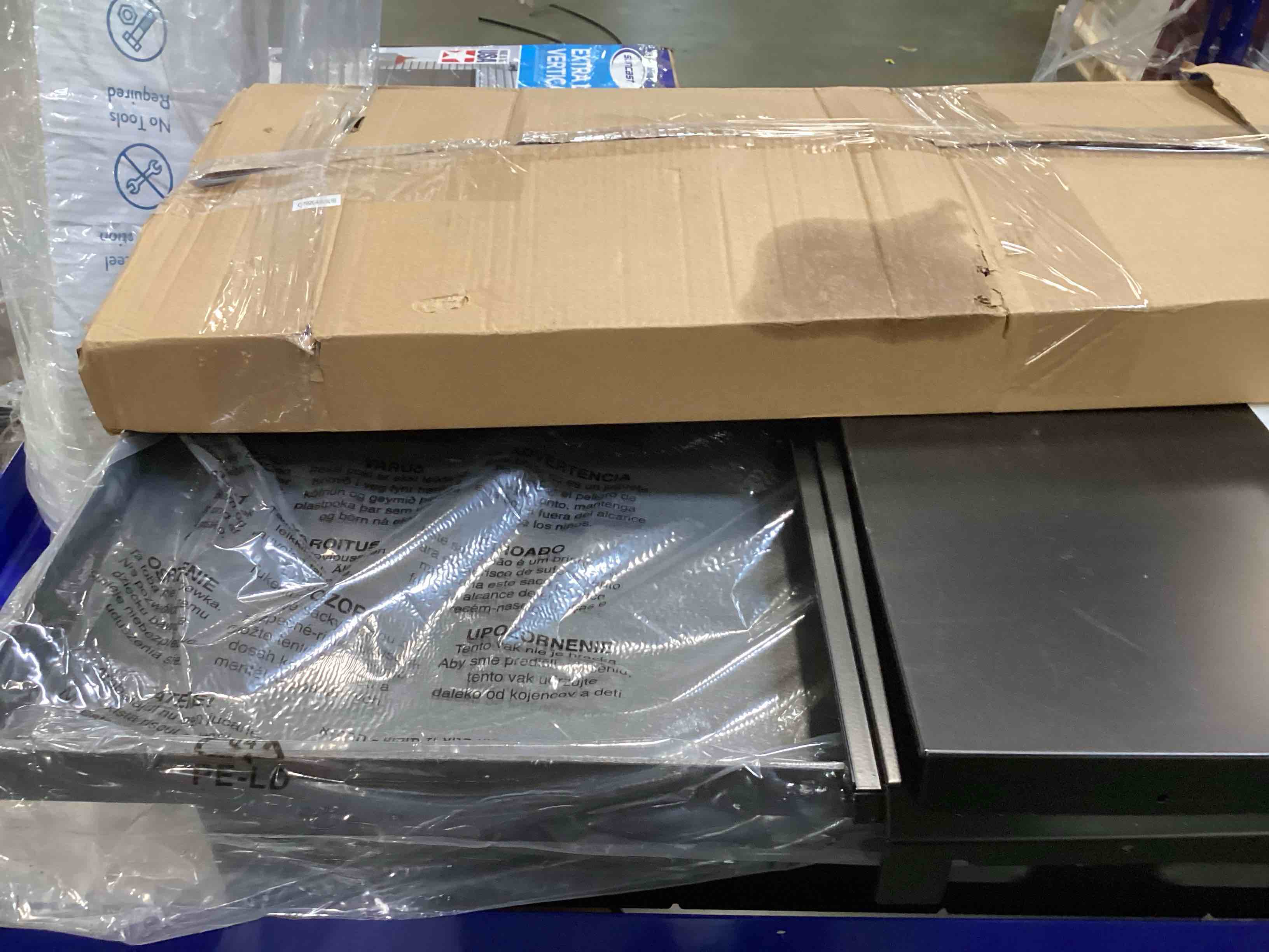https://s3.amazonaws.com/lotting-images-prod/bidfta/PPE3437578_1749064862455.jpeg