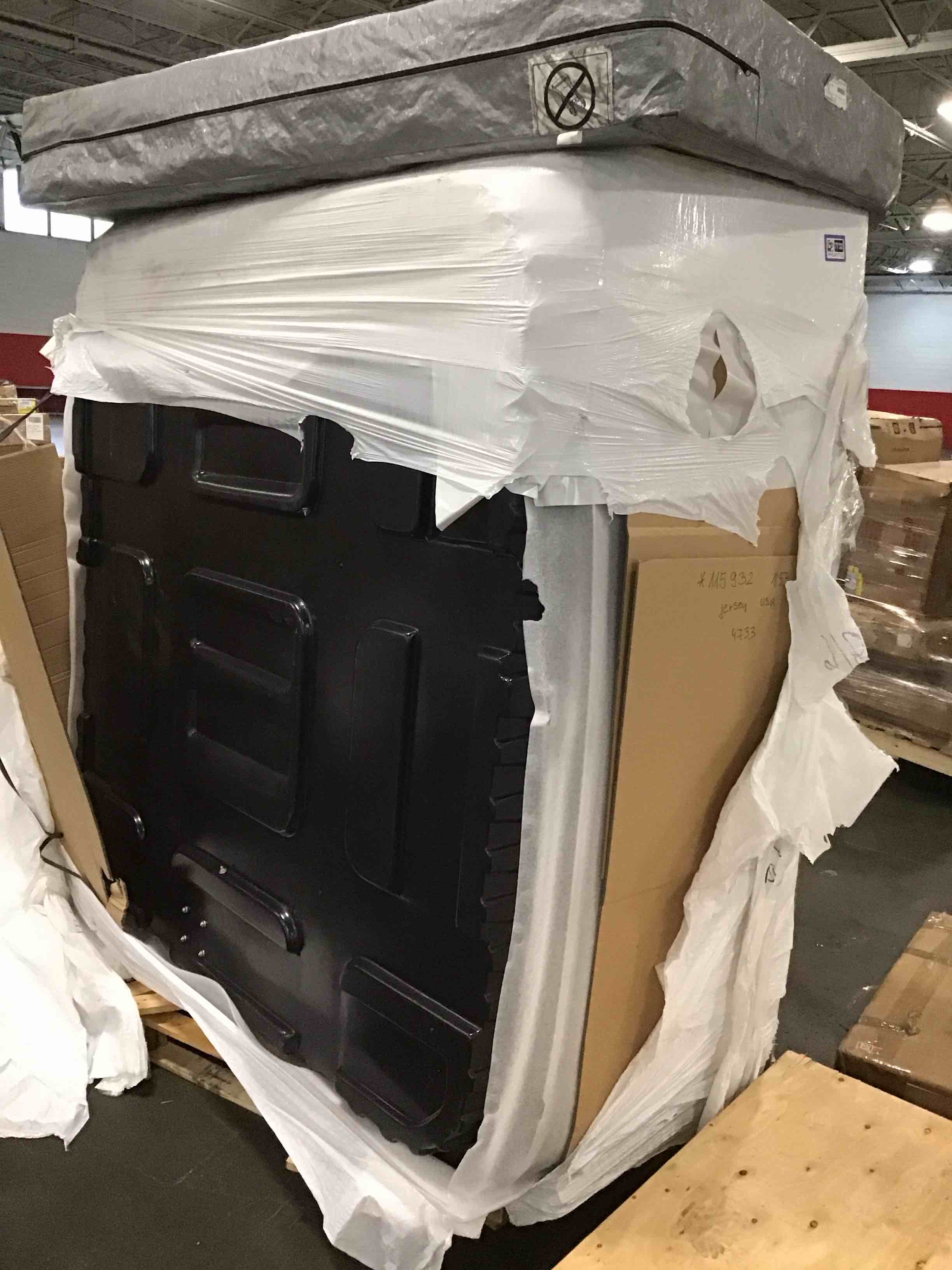 https://s3.amazonaws.com/lotting-images-prod/bidfta/PPE3437732_1749138553357.jpeg
