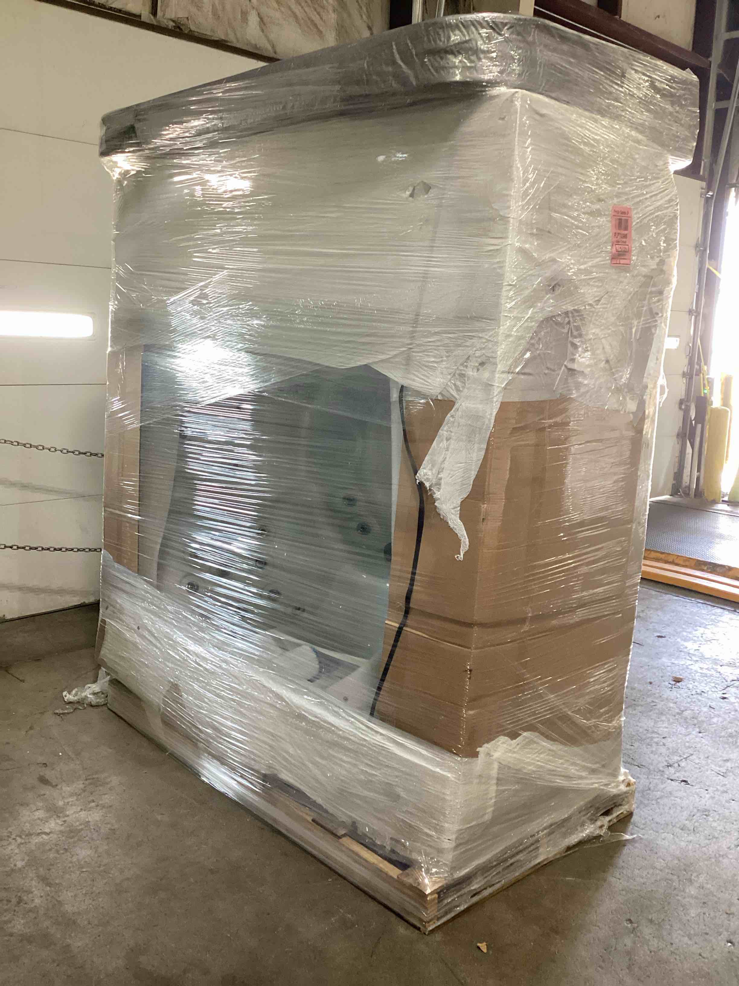 https://s3.amazonaws.com/lotting-images-prod/bidfta/PPE3437732_1749570794305.jpeg